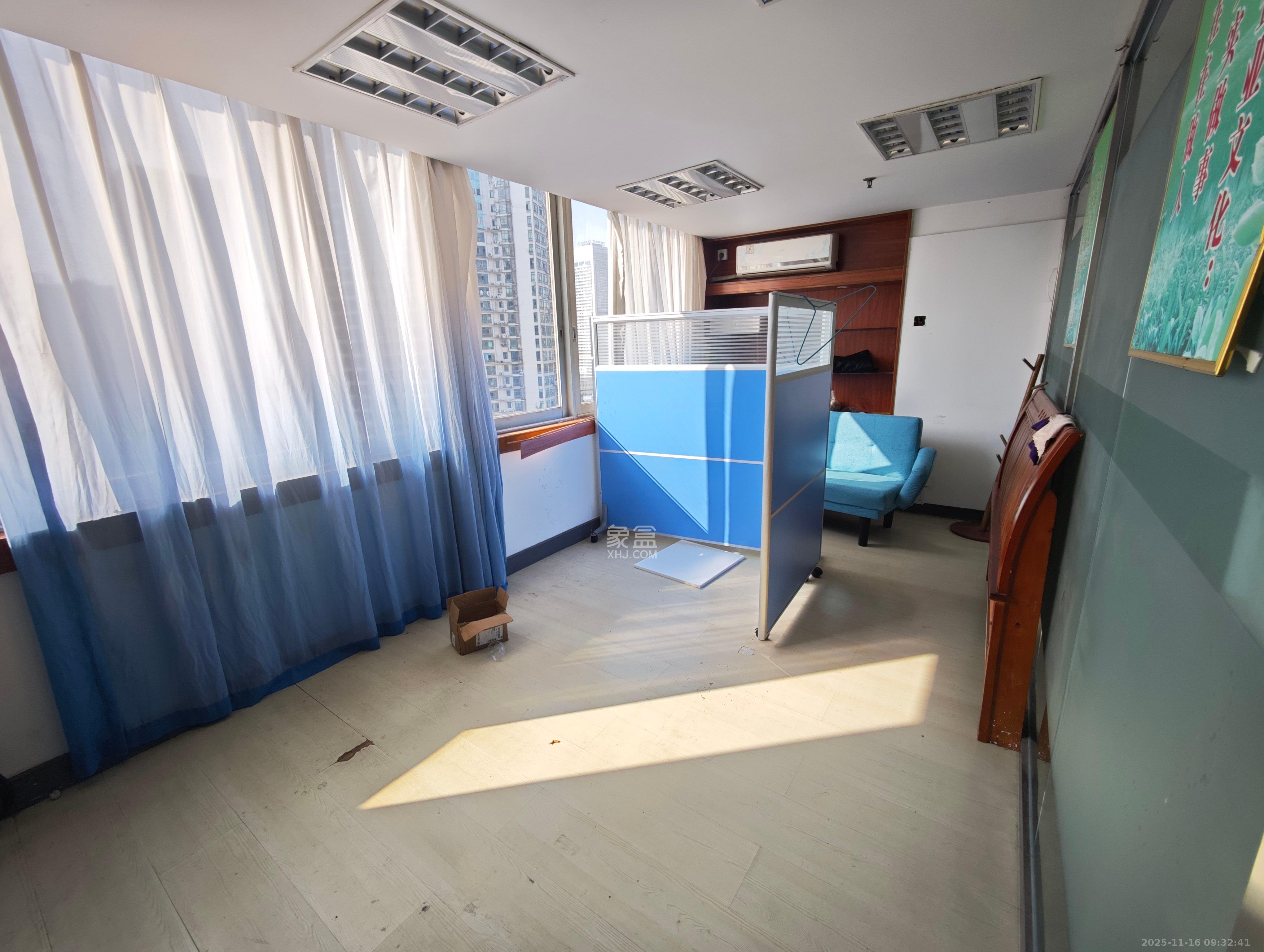 新富城   418.0㎡      12000.0元/月室内图