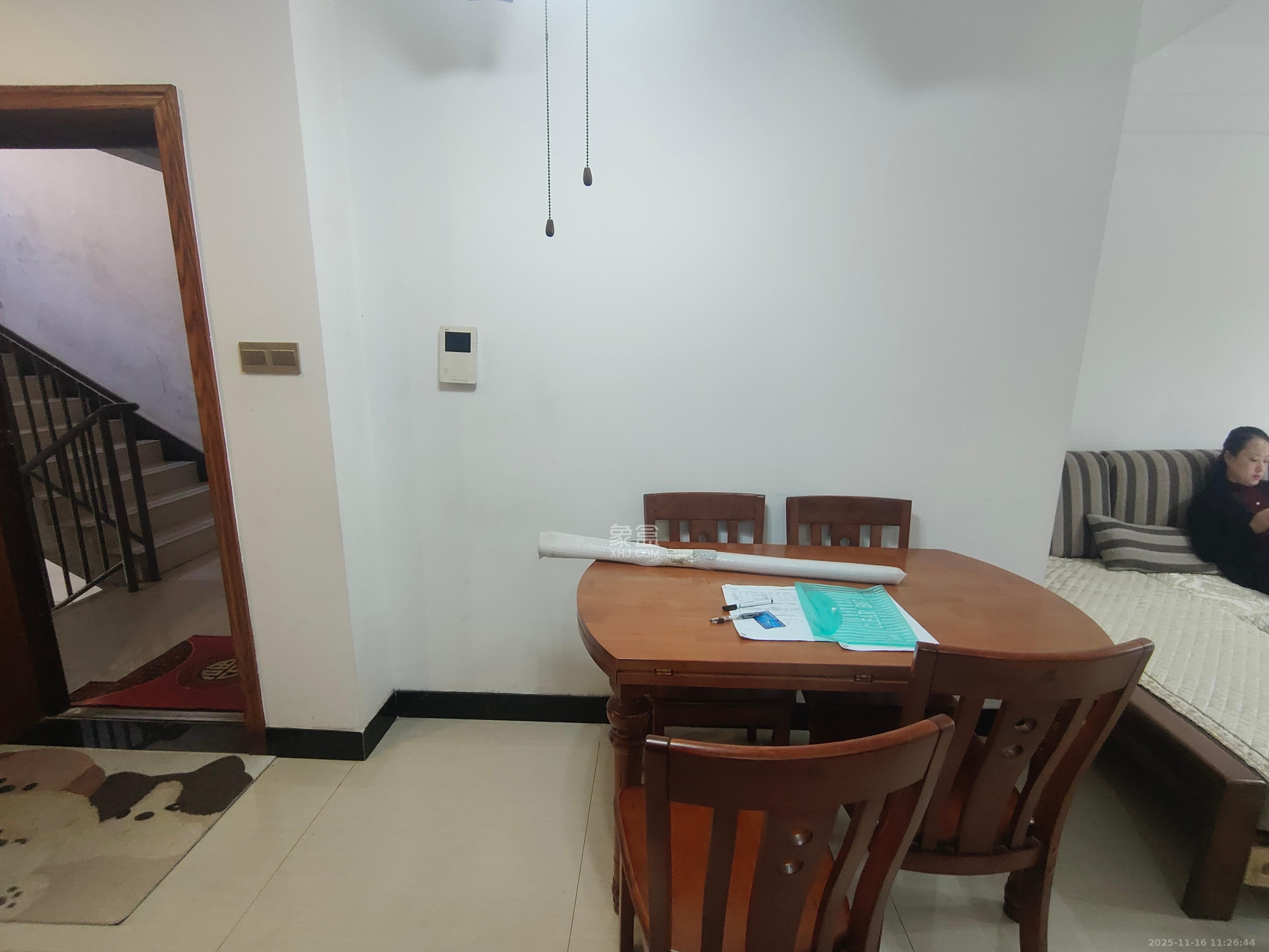 山语城二期  2室1厅1卫    2100.0元/月室内图