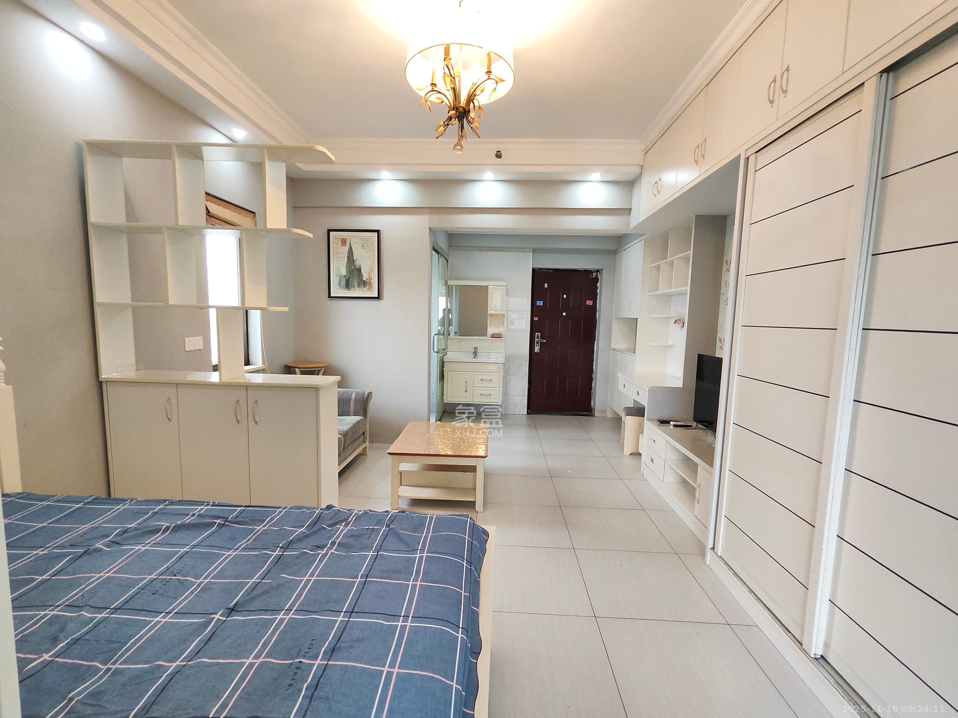 和隆花半里  1室1厅1卫    1900.0元/月室内图