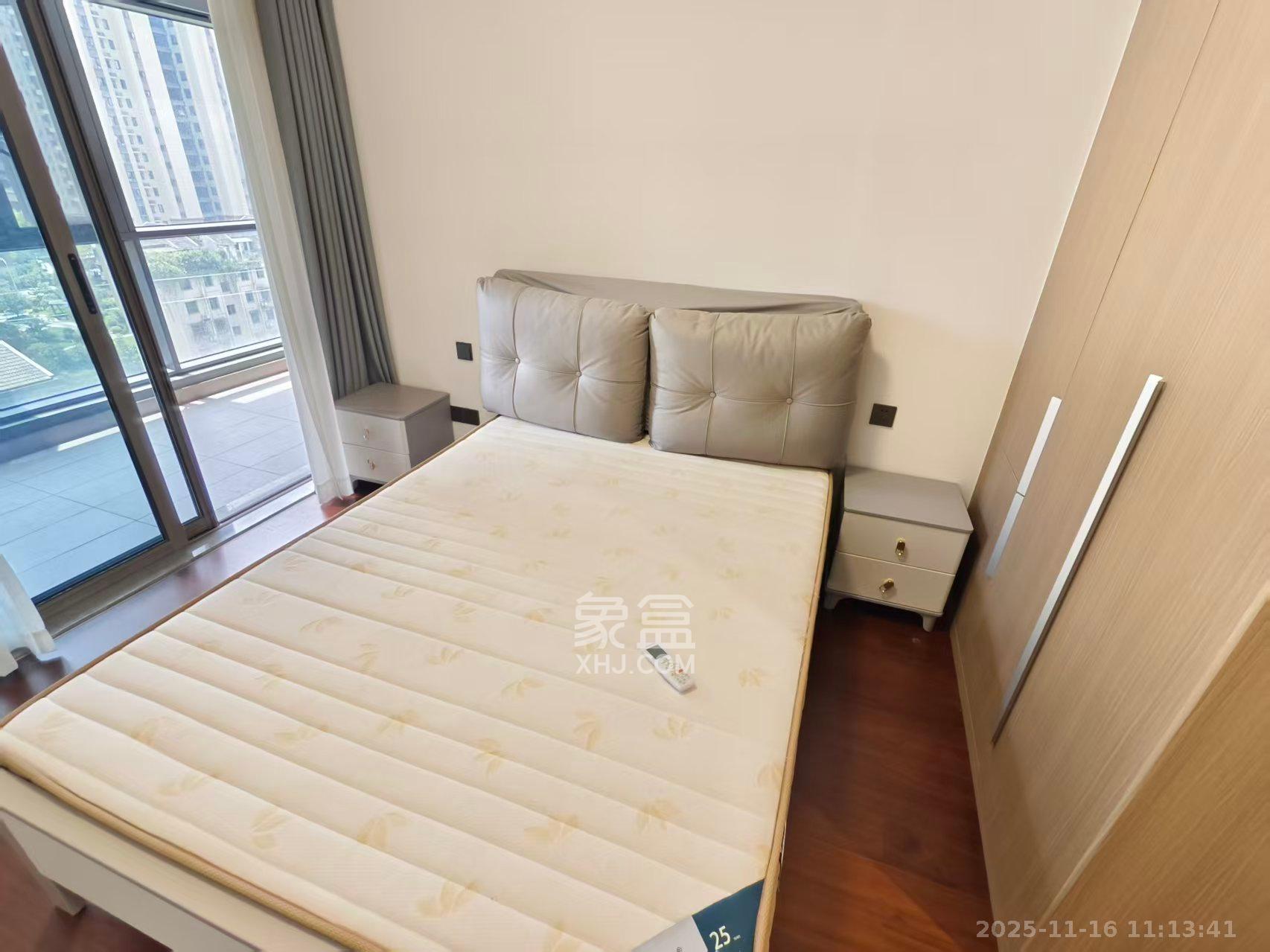 旭辉雨花郡  4室2厅2卫    4200.0元/月室内图