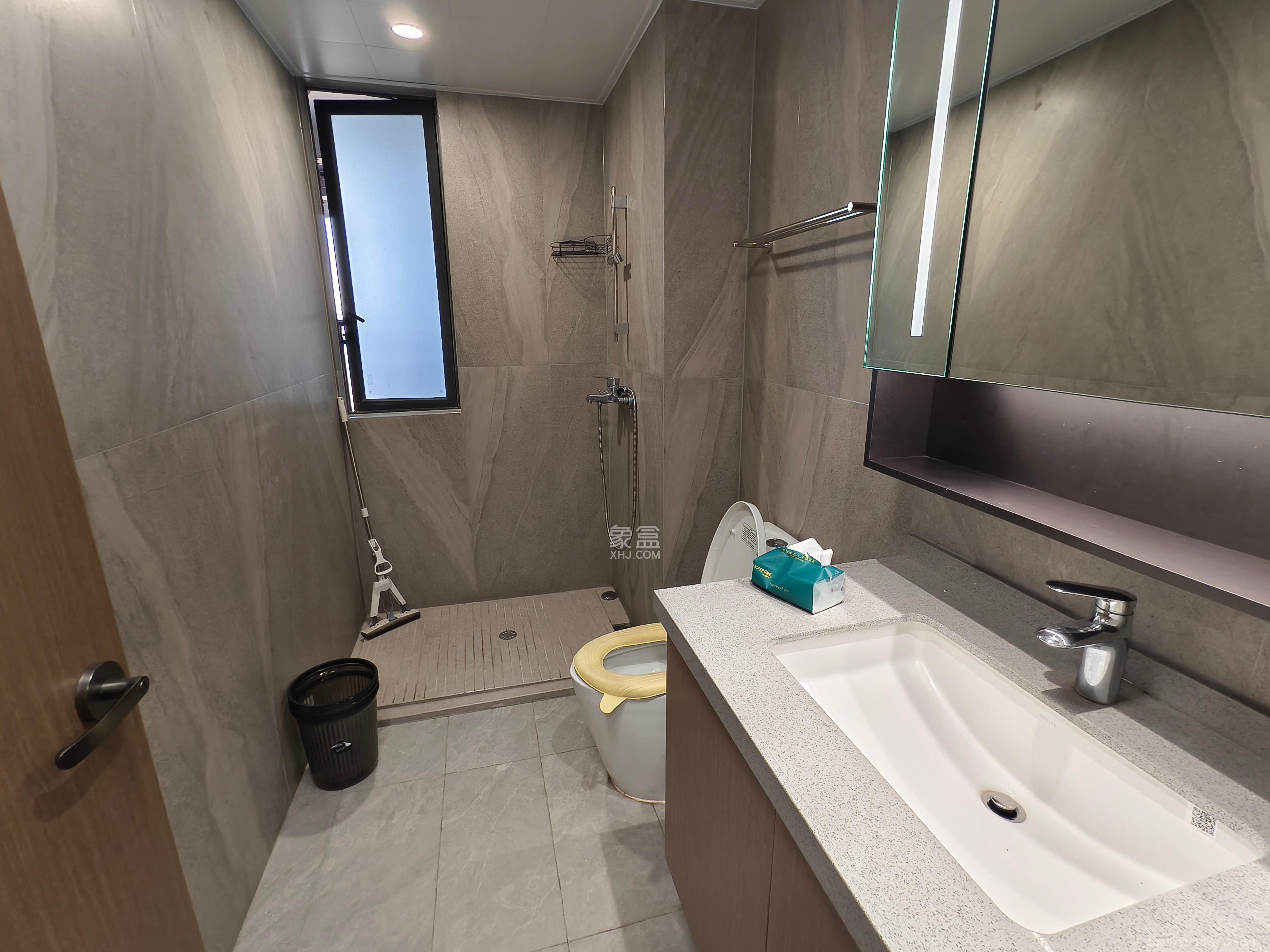 金地都会风華  3室2厅2卫    2800.0元/月室内图