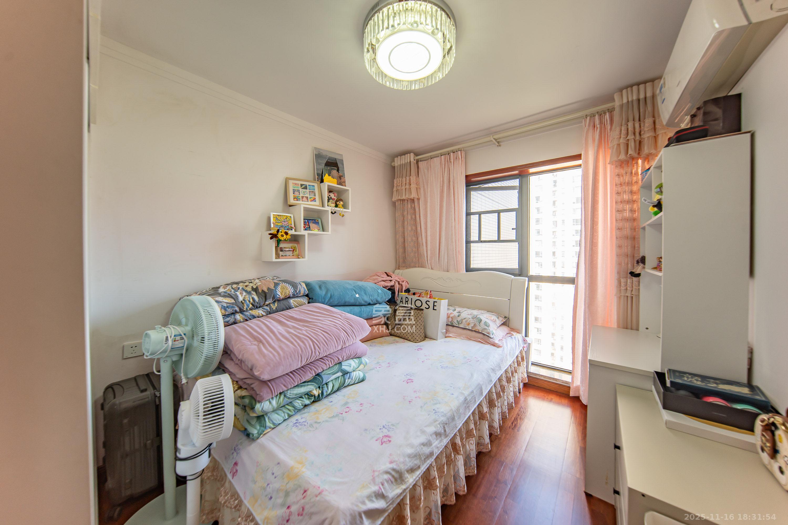 湘熙水郡（观澜海赋家园）  4室2厅2卫    170.0万卧室