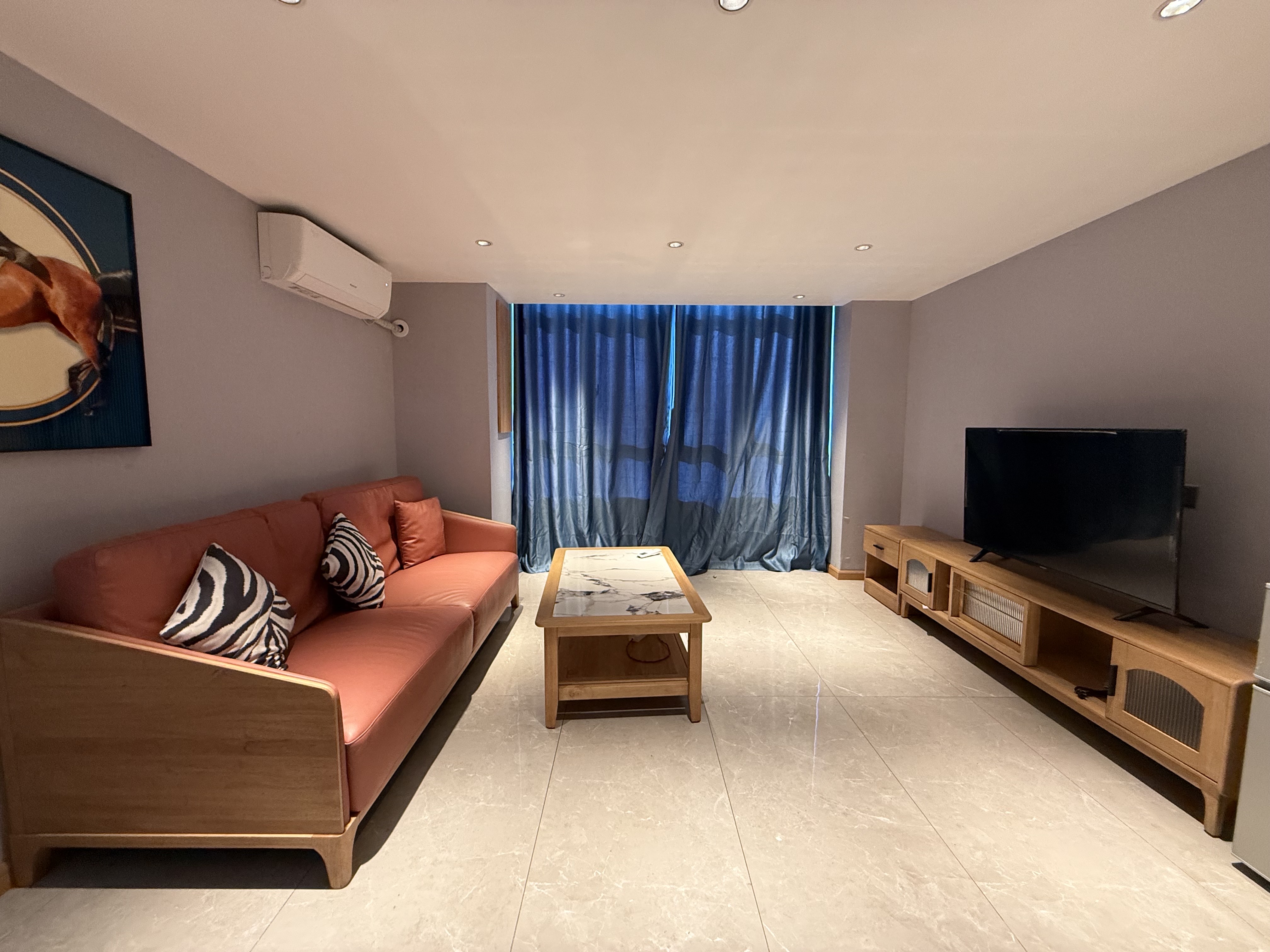 万恒公馆  1室0厅0卫    1800.0元/月