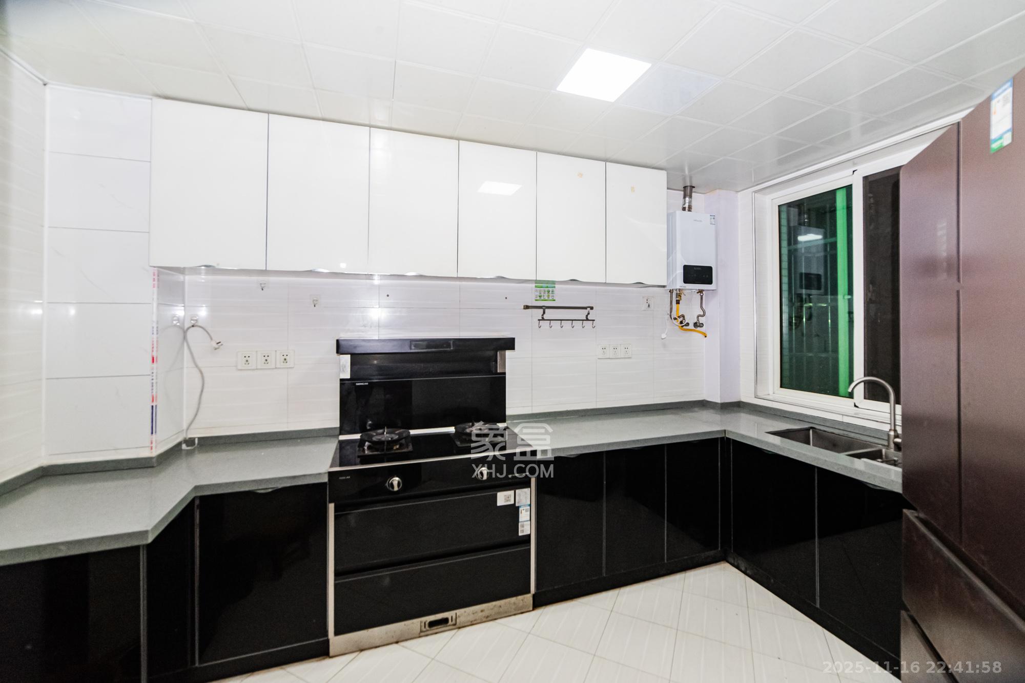 恒鑫澜北湾 3室2厅2卫 80.0万 恒鑫澜北湾 3室2厅2卫 80.0万厨房