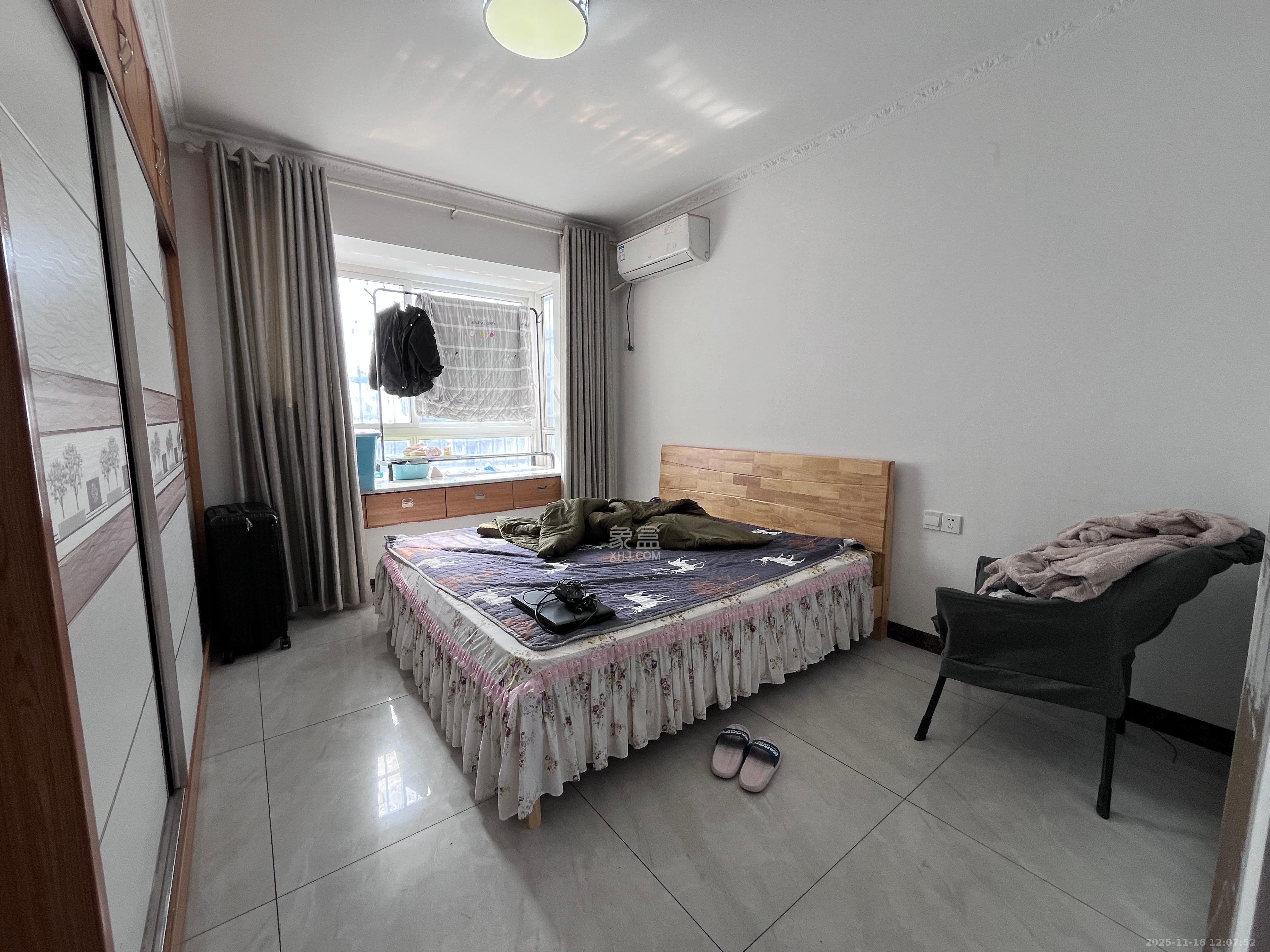 和润园一、二期  3室2厅2卫    2000.0元/月室内图