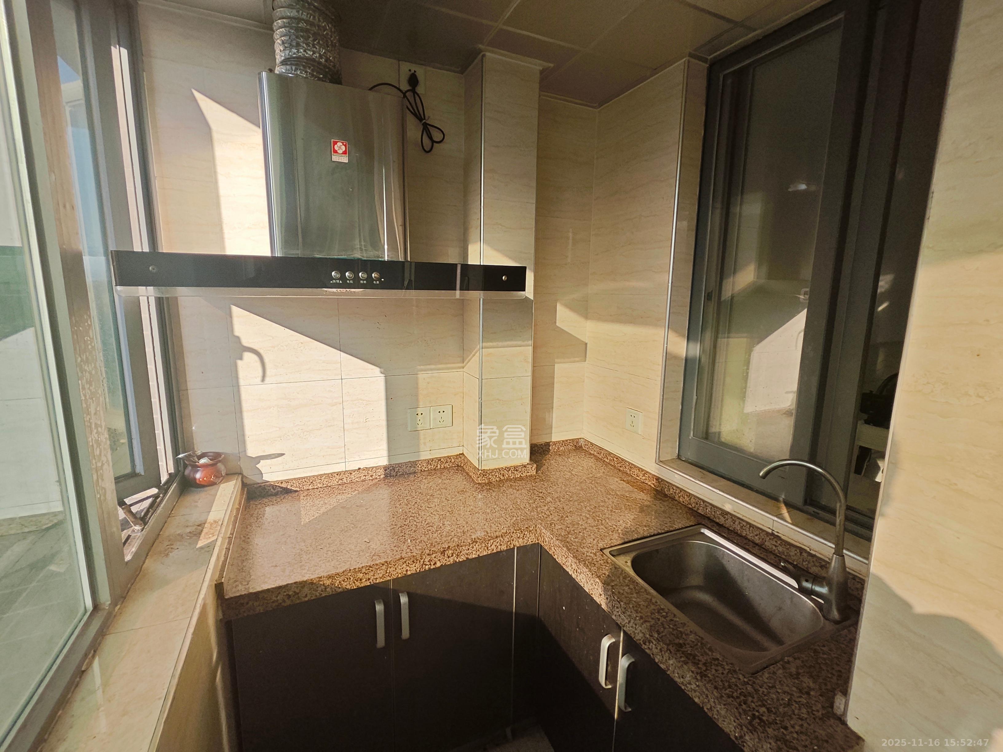 万博汇  1室1厅1卫    1200.0元/月室内图