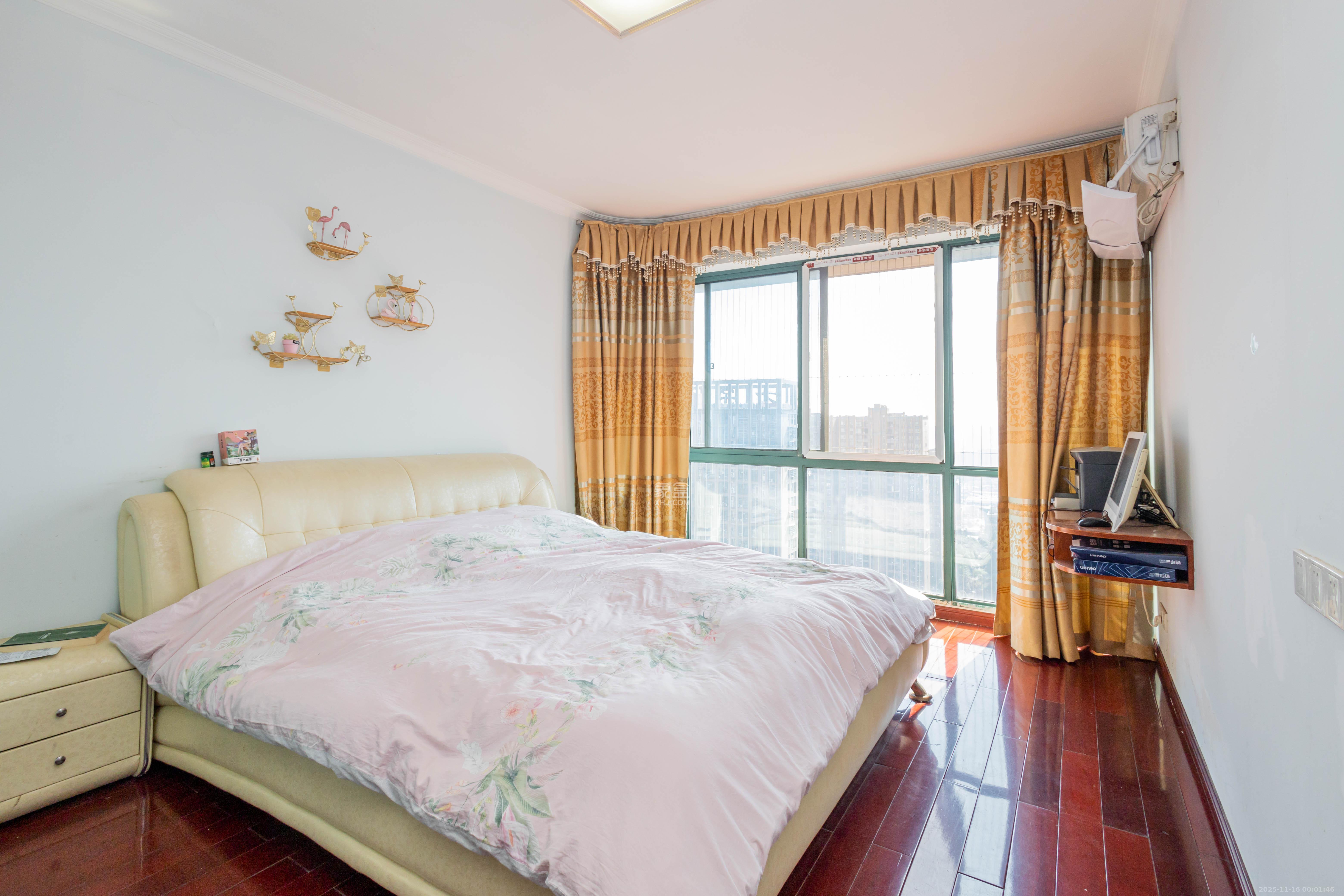 才子佳郡 4室2厅2卫 76.0万 才子佳郡 4室2厅2卫 76.0万卧室