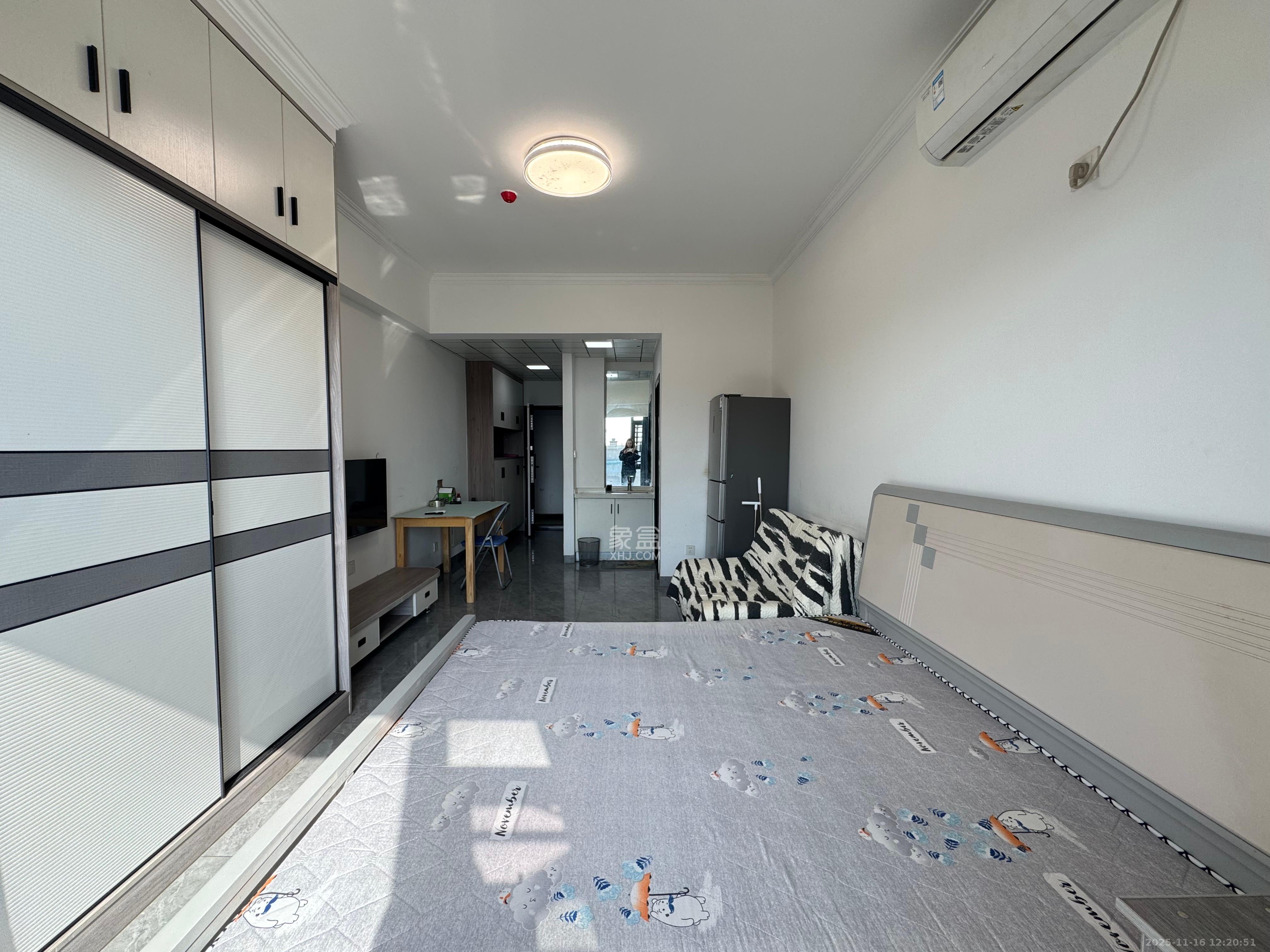 嘉雨兴园 1室1厅1卫 1600.0元/月 嘉雨兴园 1室1厅1卫 1600.0元/月室内图