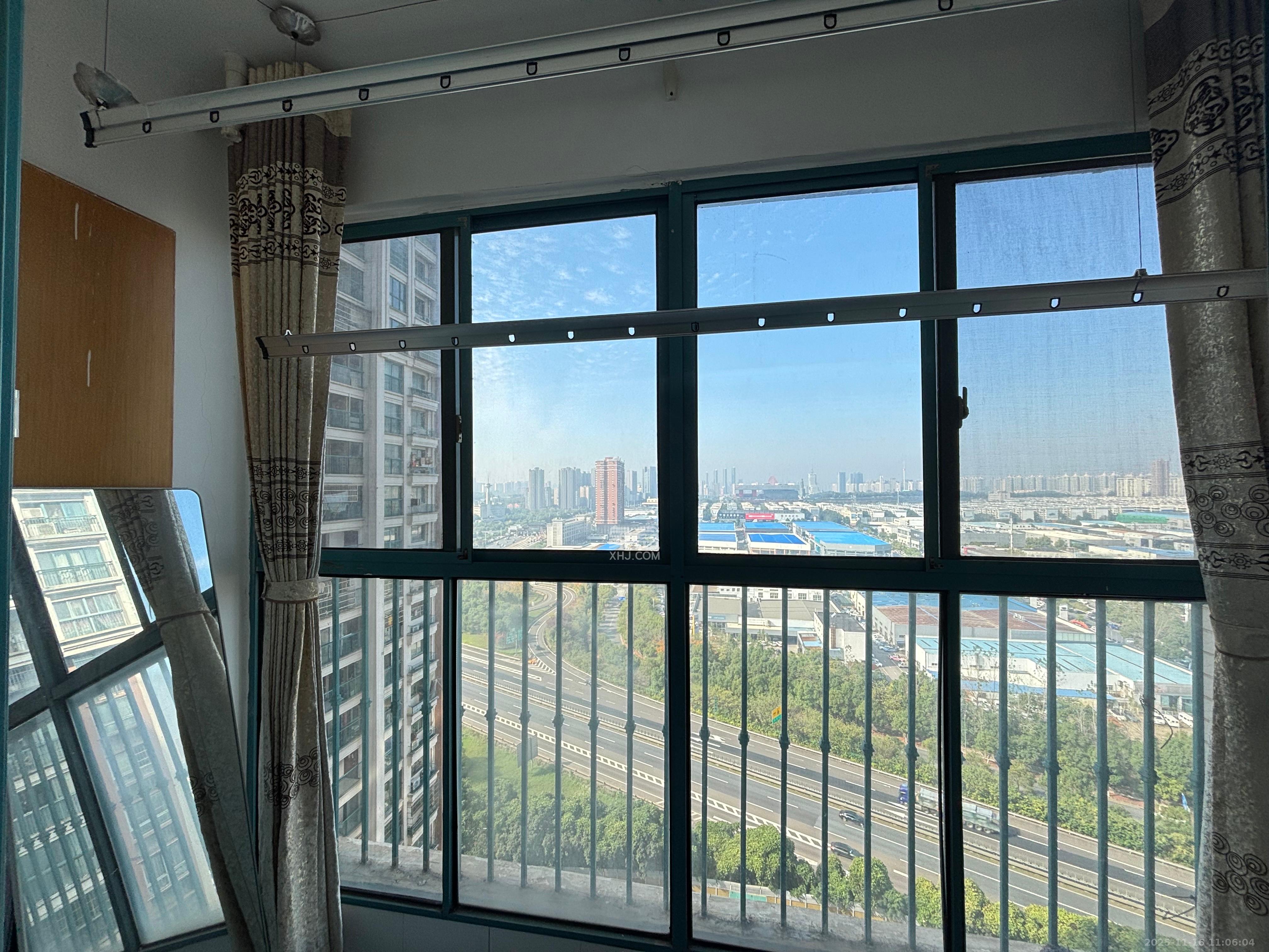 蝴蝶谷  1室1厅1卫    1100.0元/月室内图