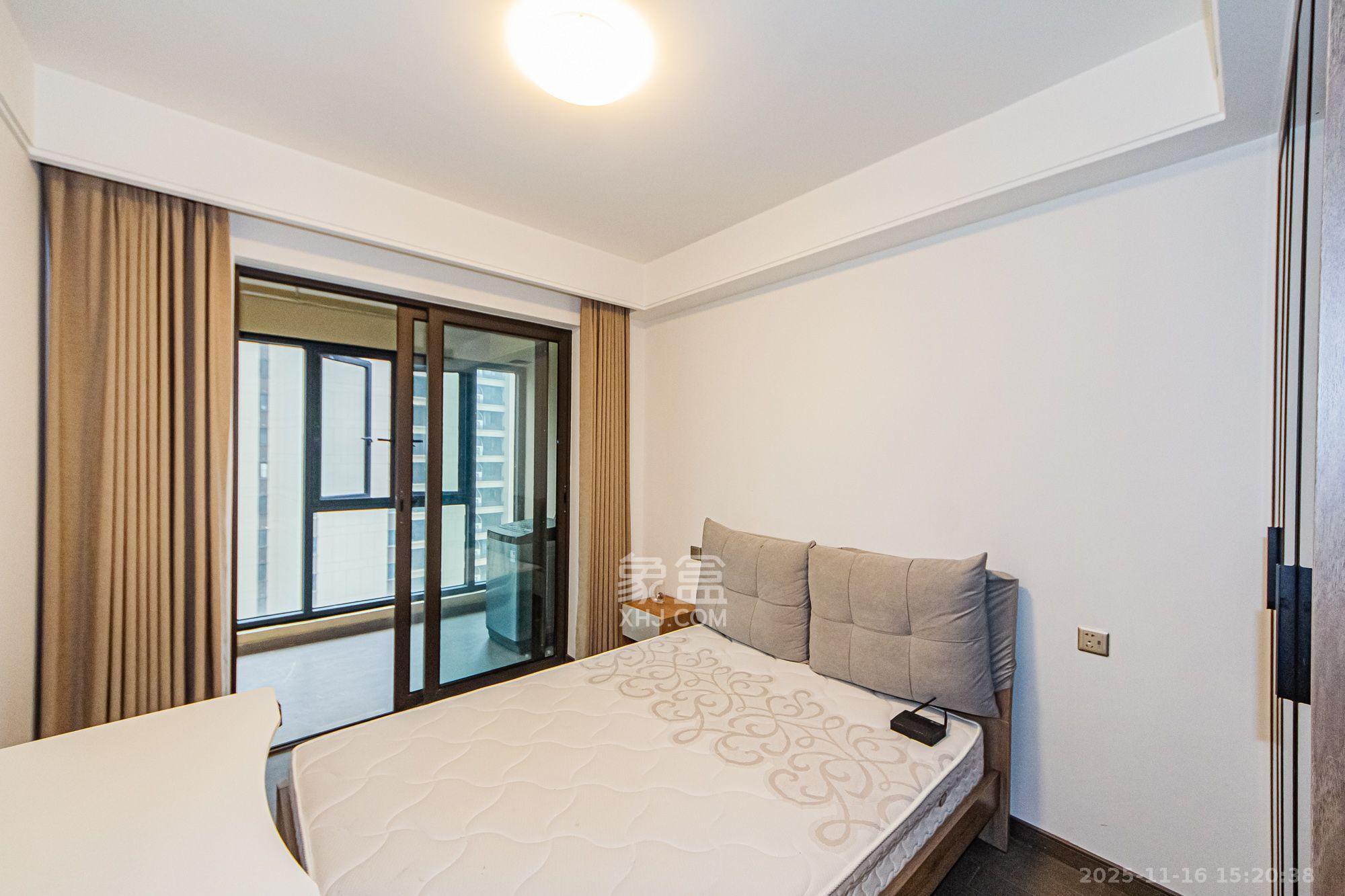 龙湖春江天玺  1室0厅0卫    4000.0元/月室内图