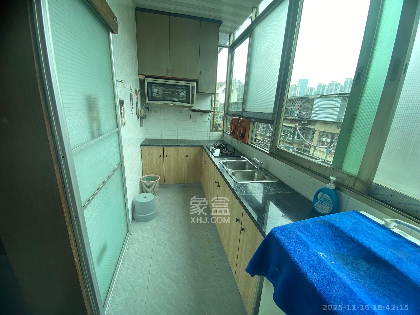 蒋家垅社区 1室1厅1卫 1400.0元/月 蒋家垅社区 1室1厅1卫 1400.0元/月室内图