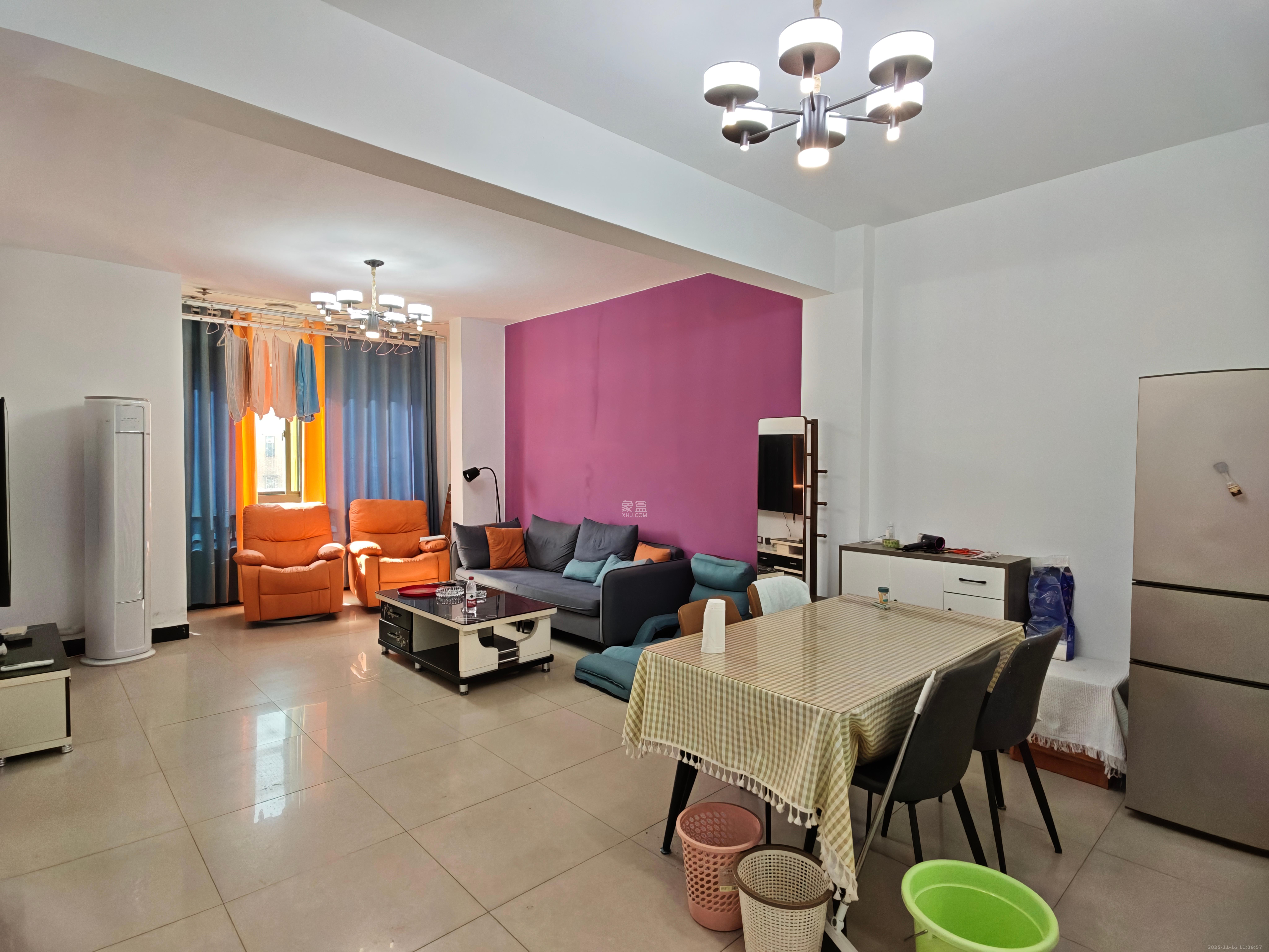 水岸天际（一期、二期）  2室2厅1卫    1800.0元/月