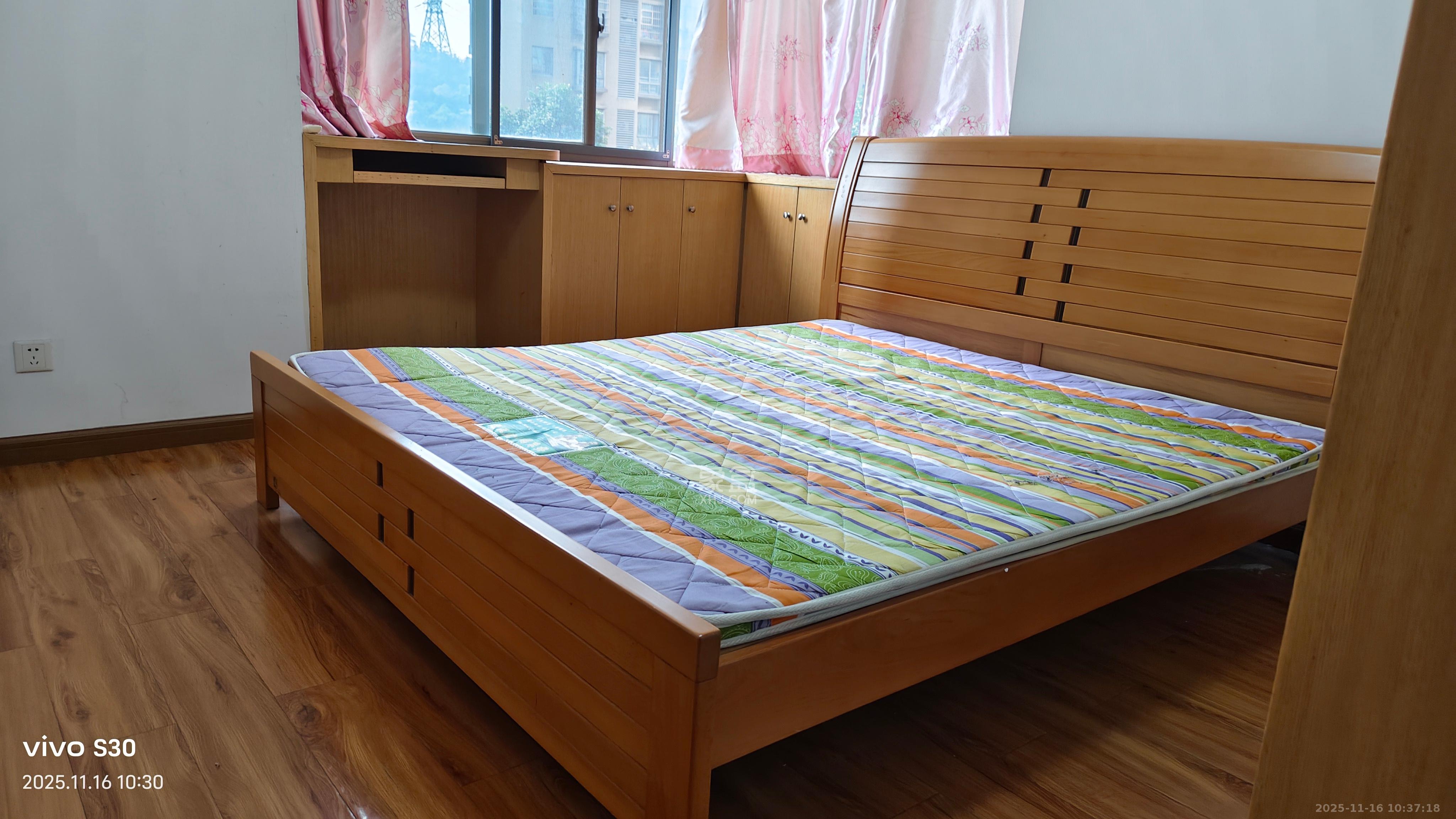 阳光晶城  2室1厅1卫    1800.0元/月室内图