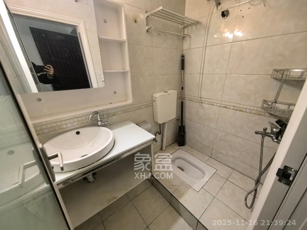 颐美会现代城  1室1厅1卫    2000.0元/月室内图