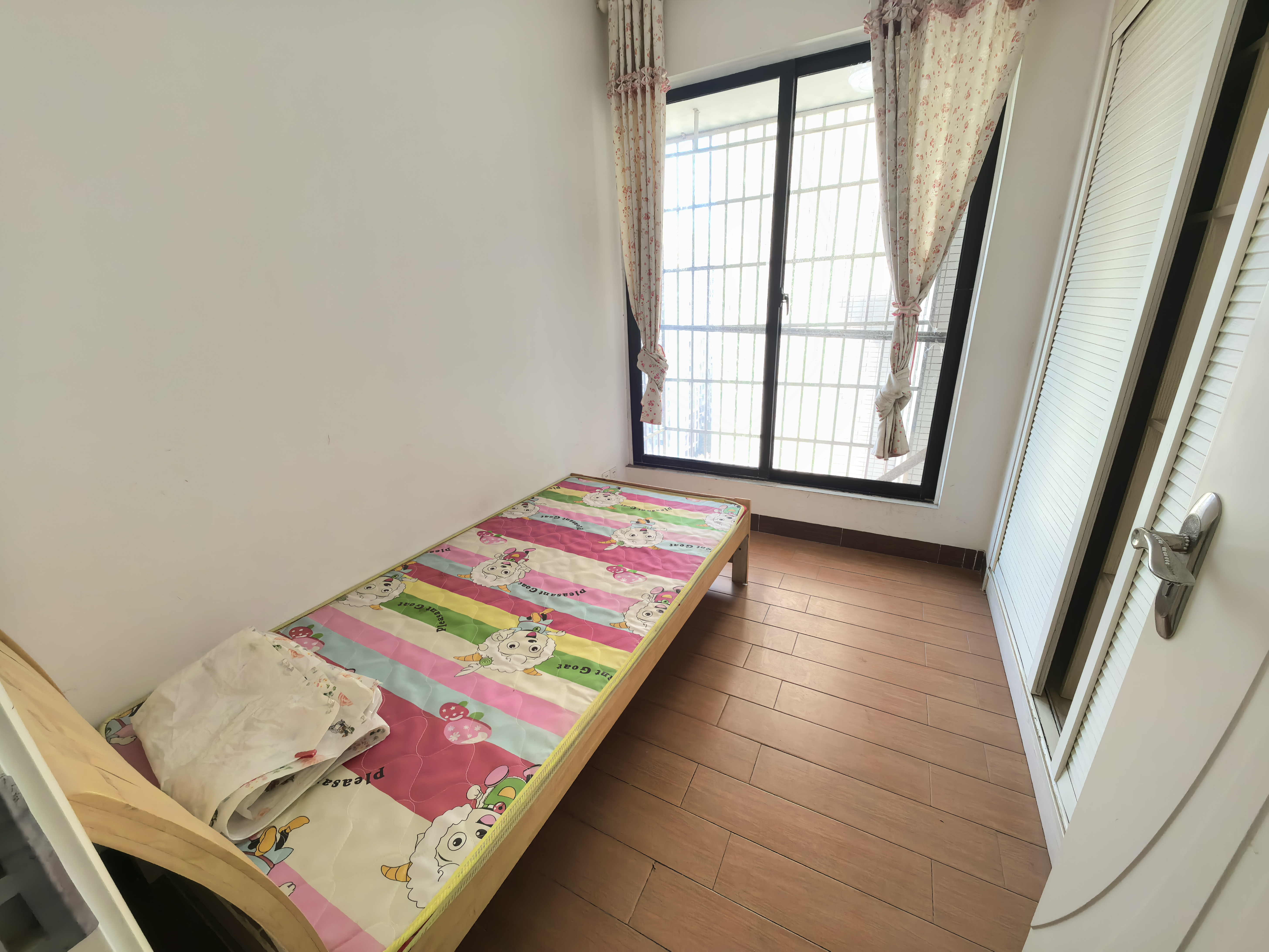 莱茵小镇  3室2厅1卫    29.8万室内图