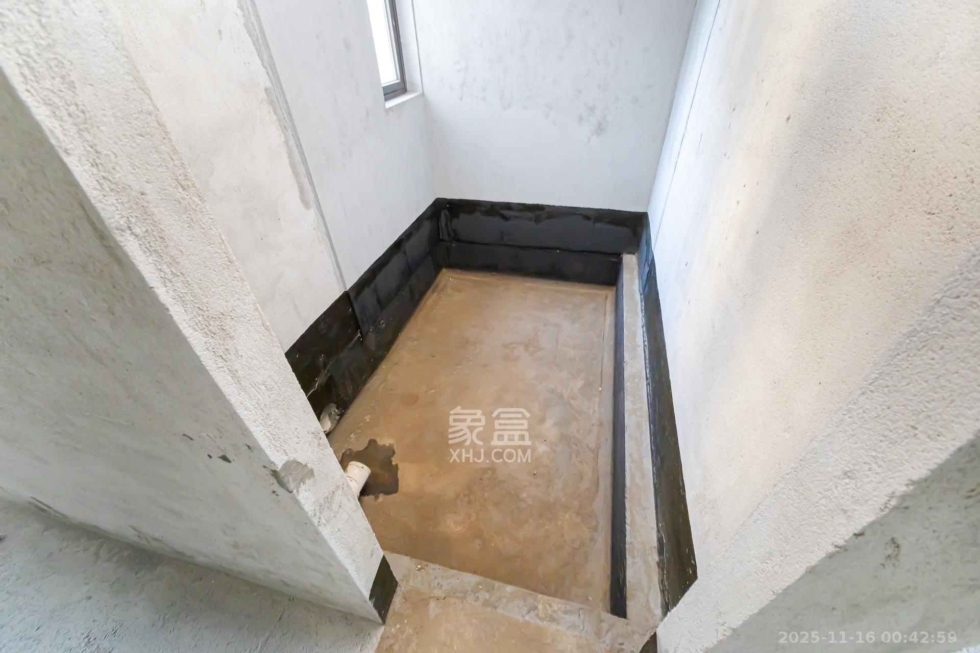 润和湘江天地D区 4室2厅2卫 162.0万 润和湘江天地D区 4室2厅2卫 162.0万卫生间