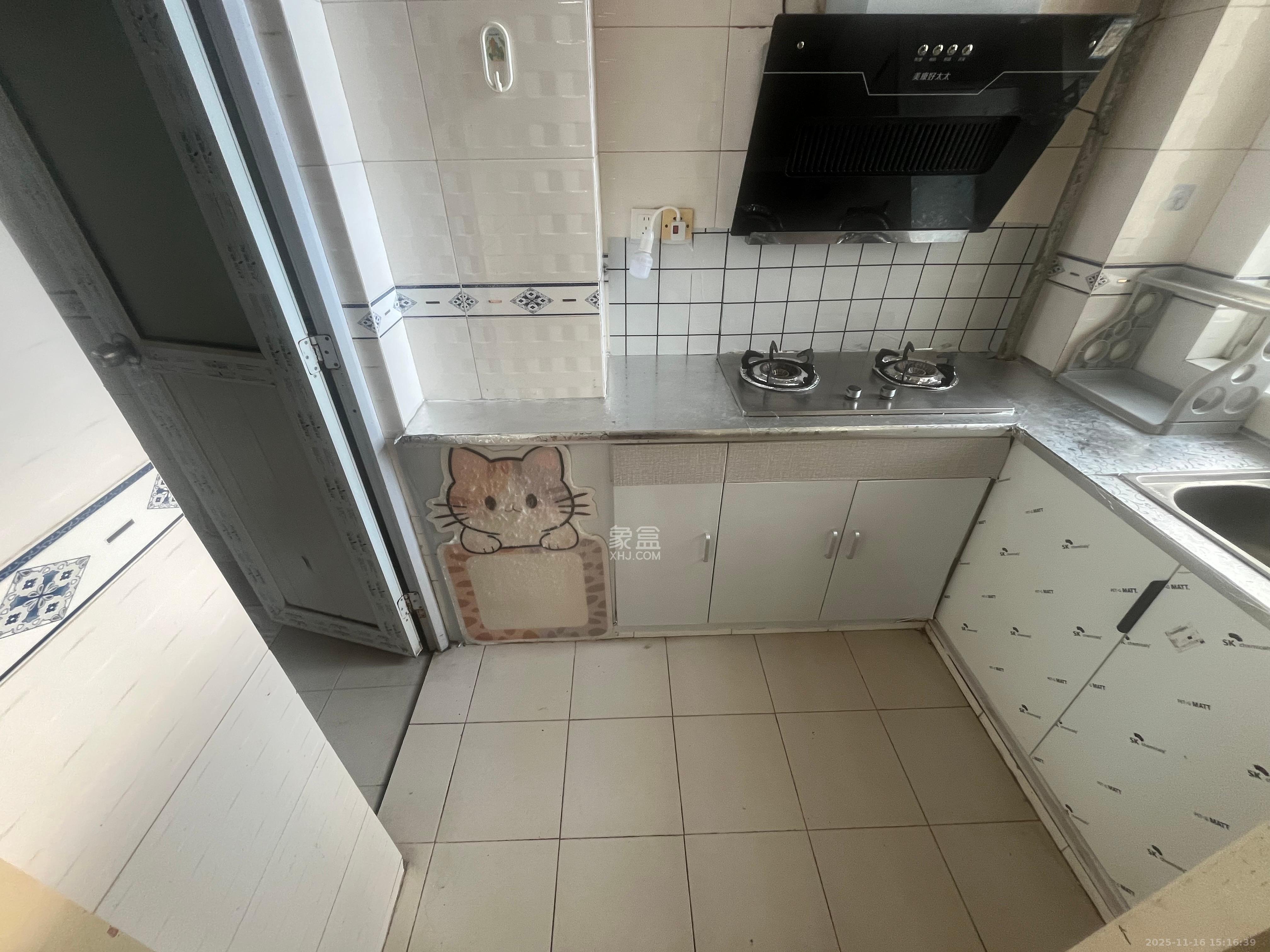 东方新世界  1室1厅1卫    1300.0元/月室内图