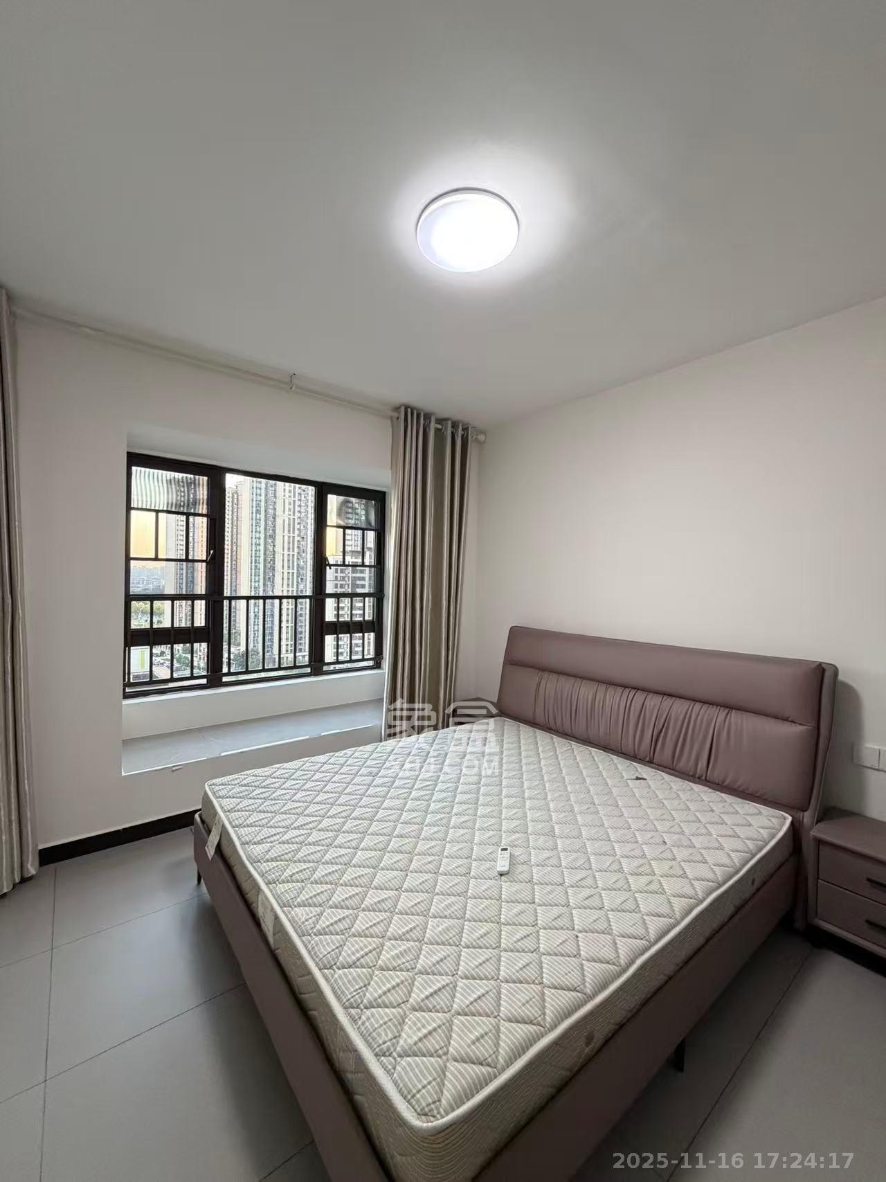 龙湖碧桂园天宸原著  4室2厅2卫    3800.0元/月室内图