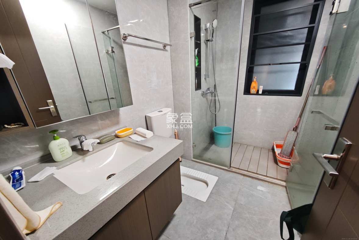 美的云樾 3室2厅2卫 4500.0元/月 美的云樾 3室2厅2卫 4500.0元/月室内图