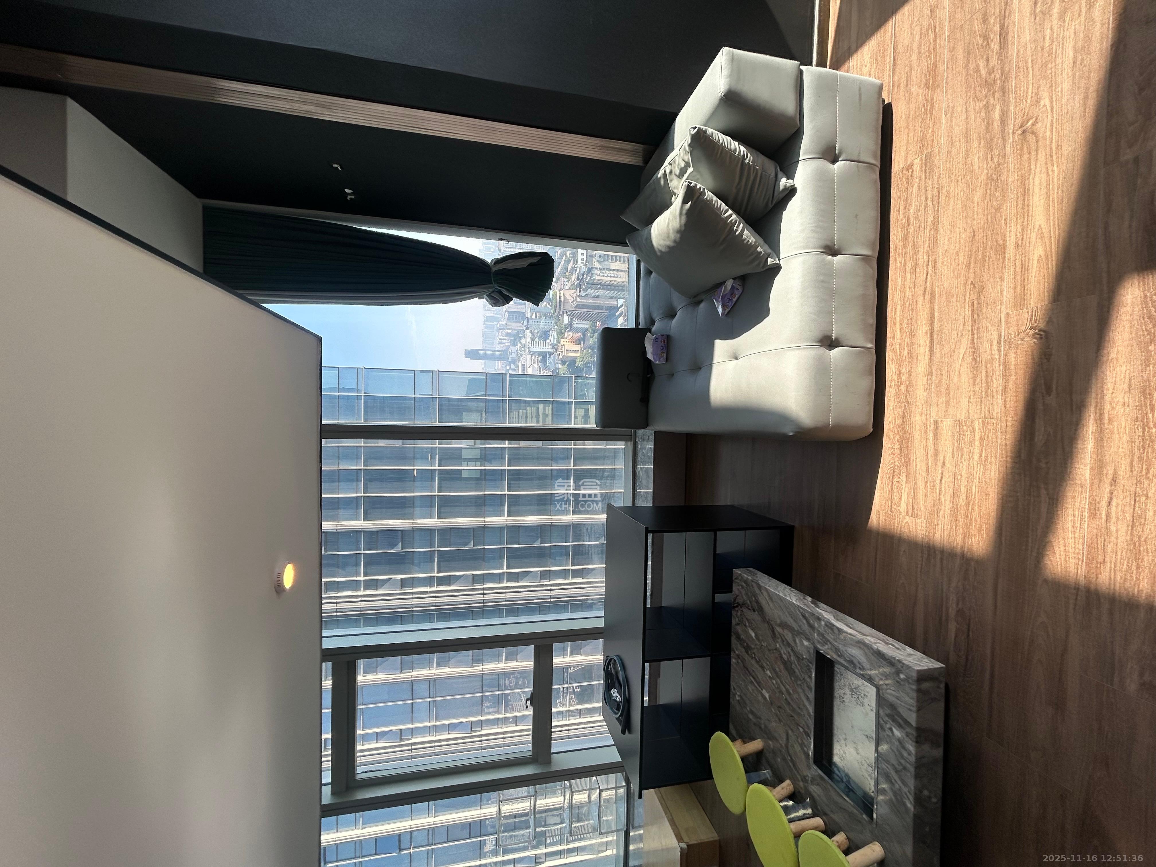 敬天广场  3室2厅2卫    4500.0元/月