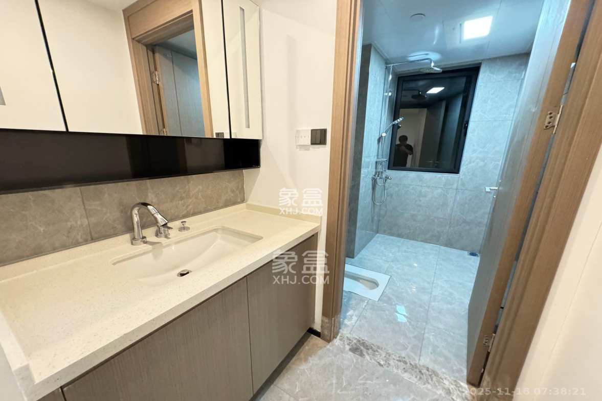 长房星城天地 4室2厅2卫 5500.0元/月 长房星城天地 4室2厅2卫 5500.0元/月室内图