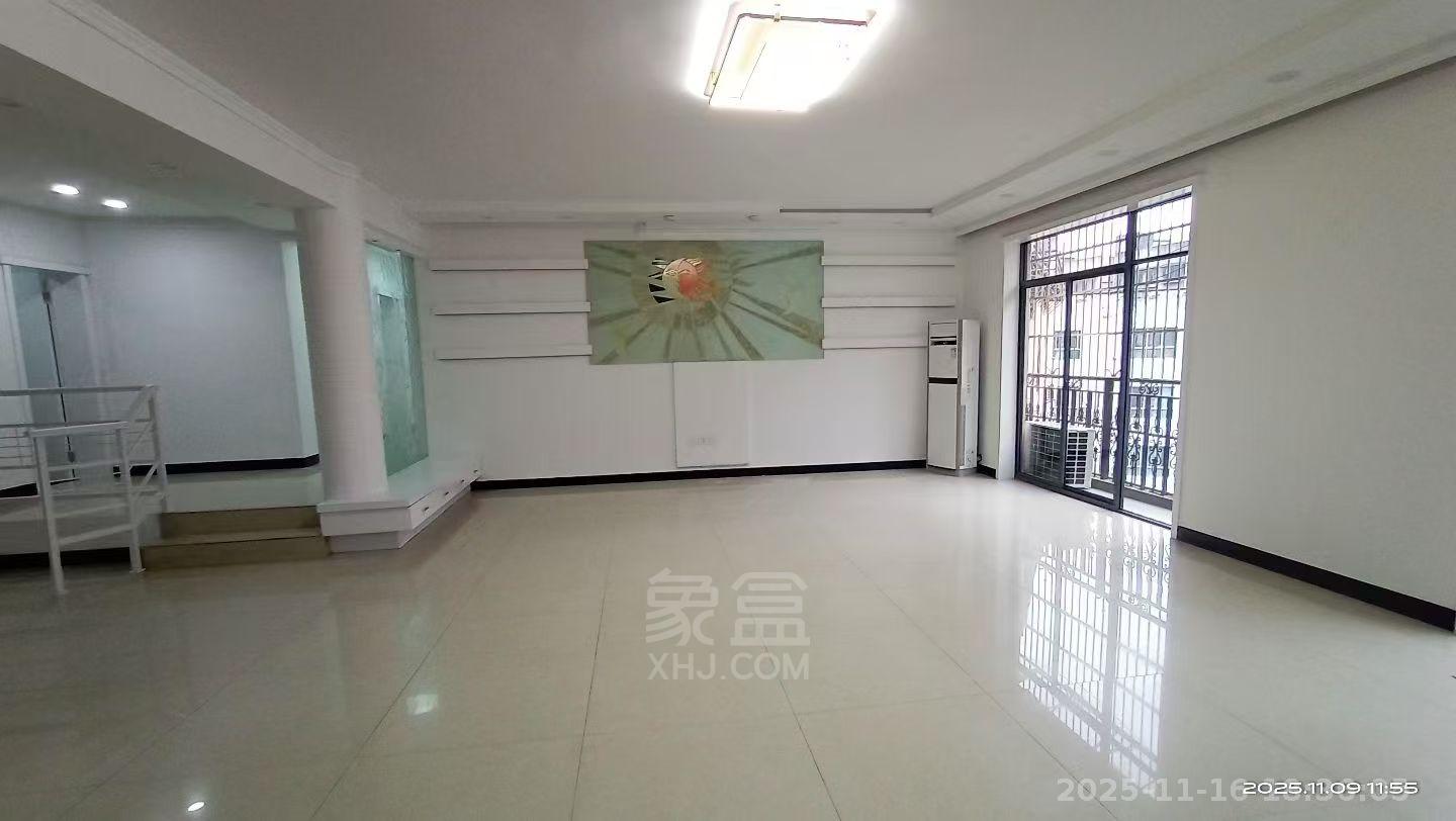 华茂商厦 4室2厅2卫 2500.0元/月 华茂商厦 4室2厅2卫 2500.0元/月室内图