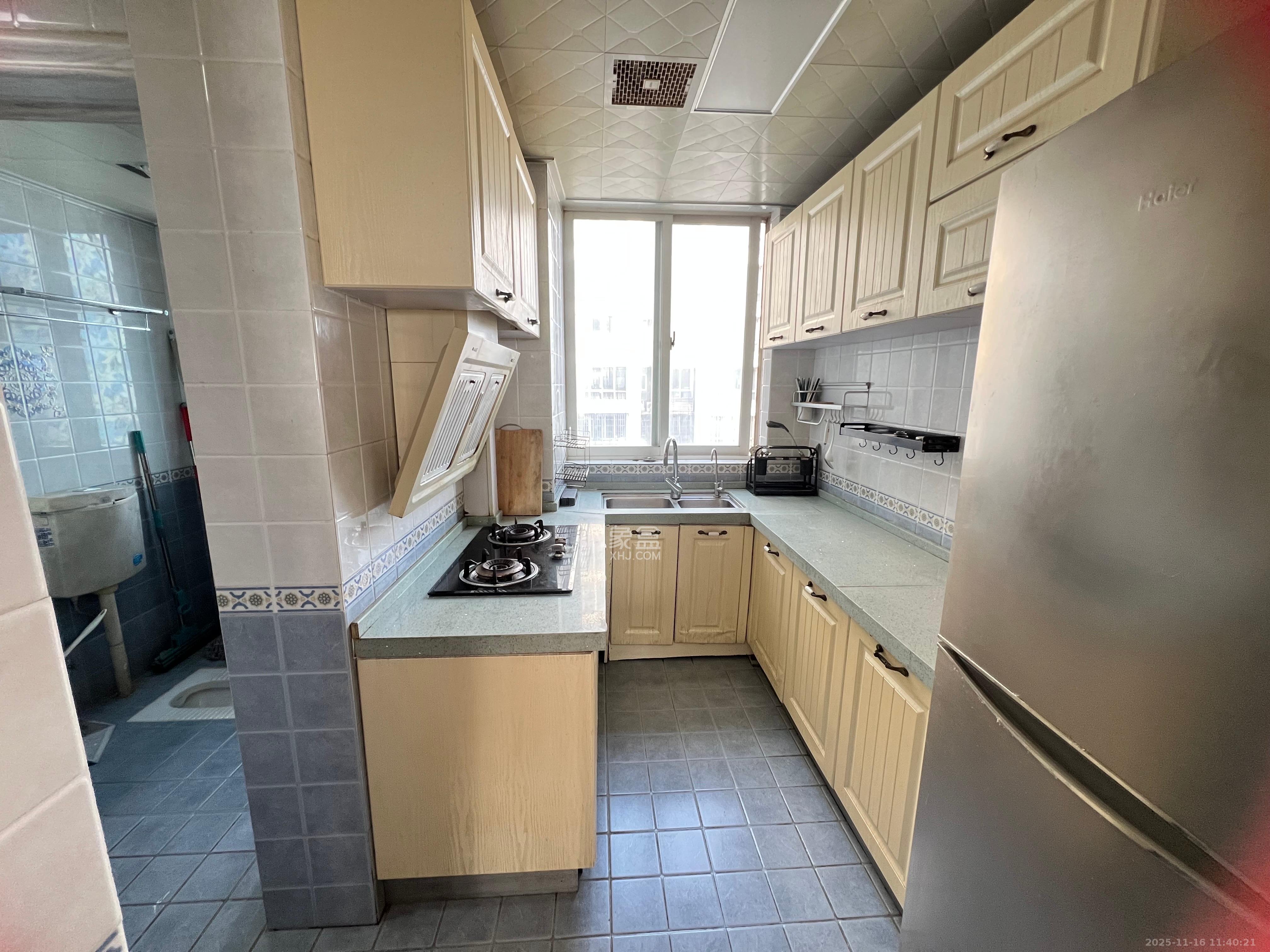 东门壹号家园  3室2厅2卫    2800.0元/月室内图