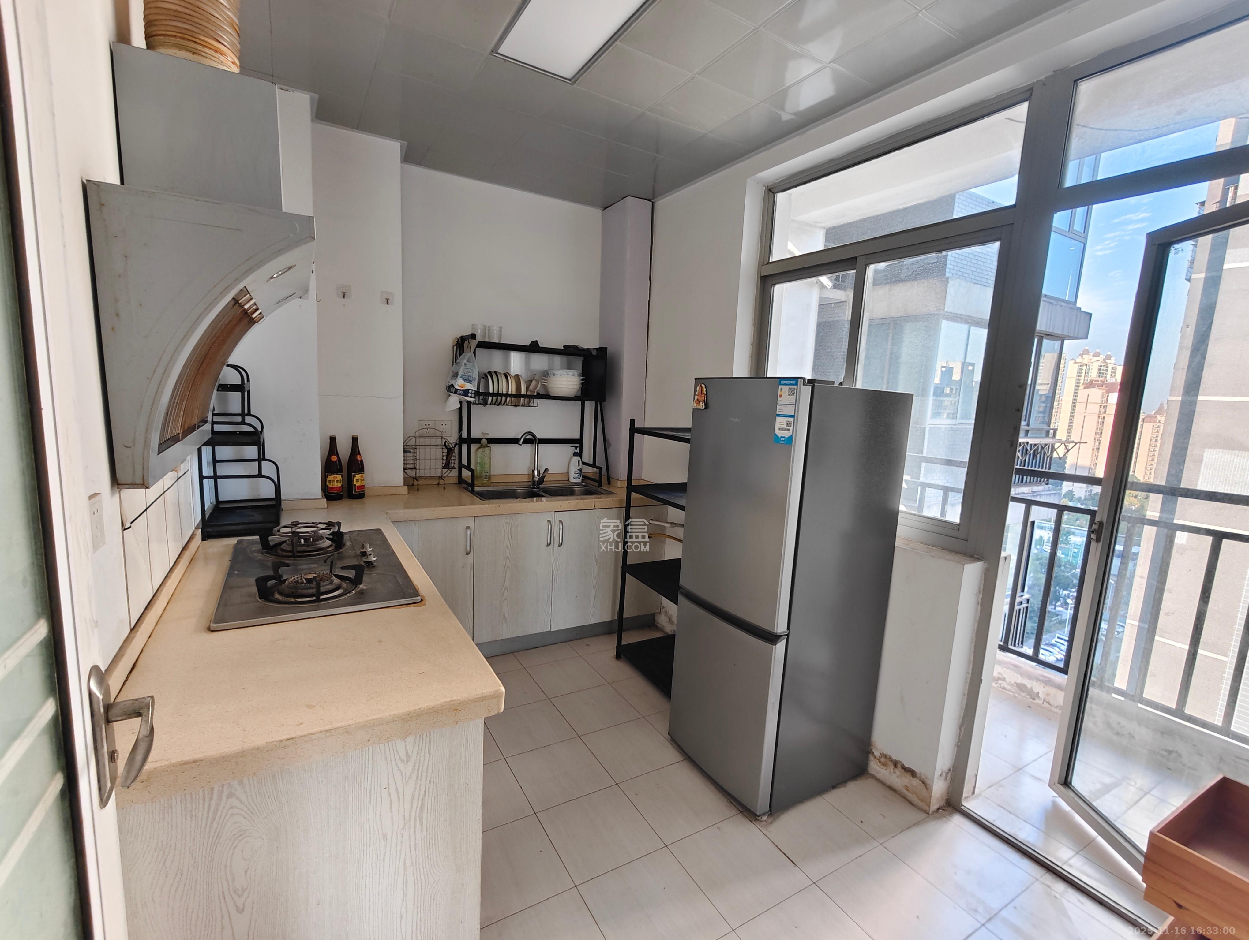 白沙湾嘉园  3室2厅2卫    2200.0元/月室内图