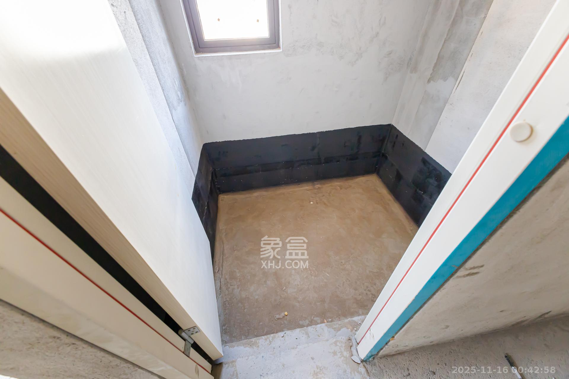 润和湘江天地D区 4室2厅2卫 162.0万 润和湘江天地D区 4室2厅2卫 162.0万卫生间