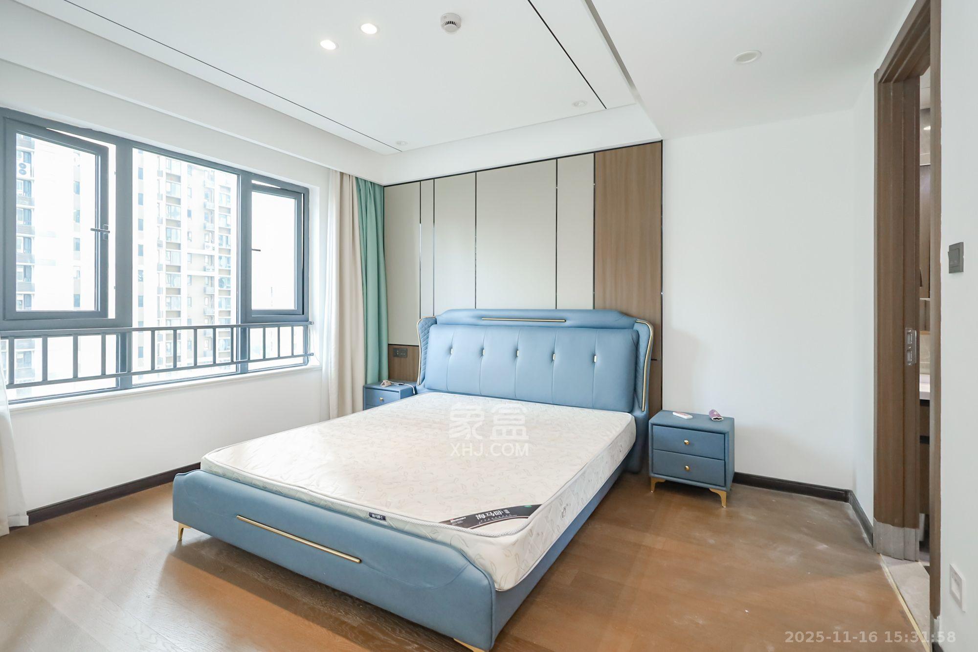 卓越中寰 4室2厅1卫 5500.0元/月 卓越中寰 4室2厅1卫 5500.0元/月室内图