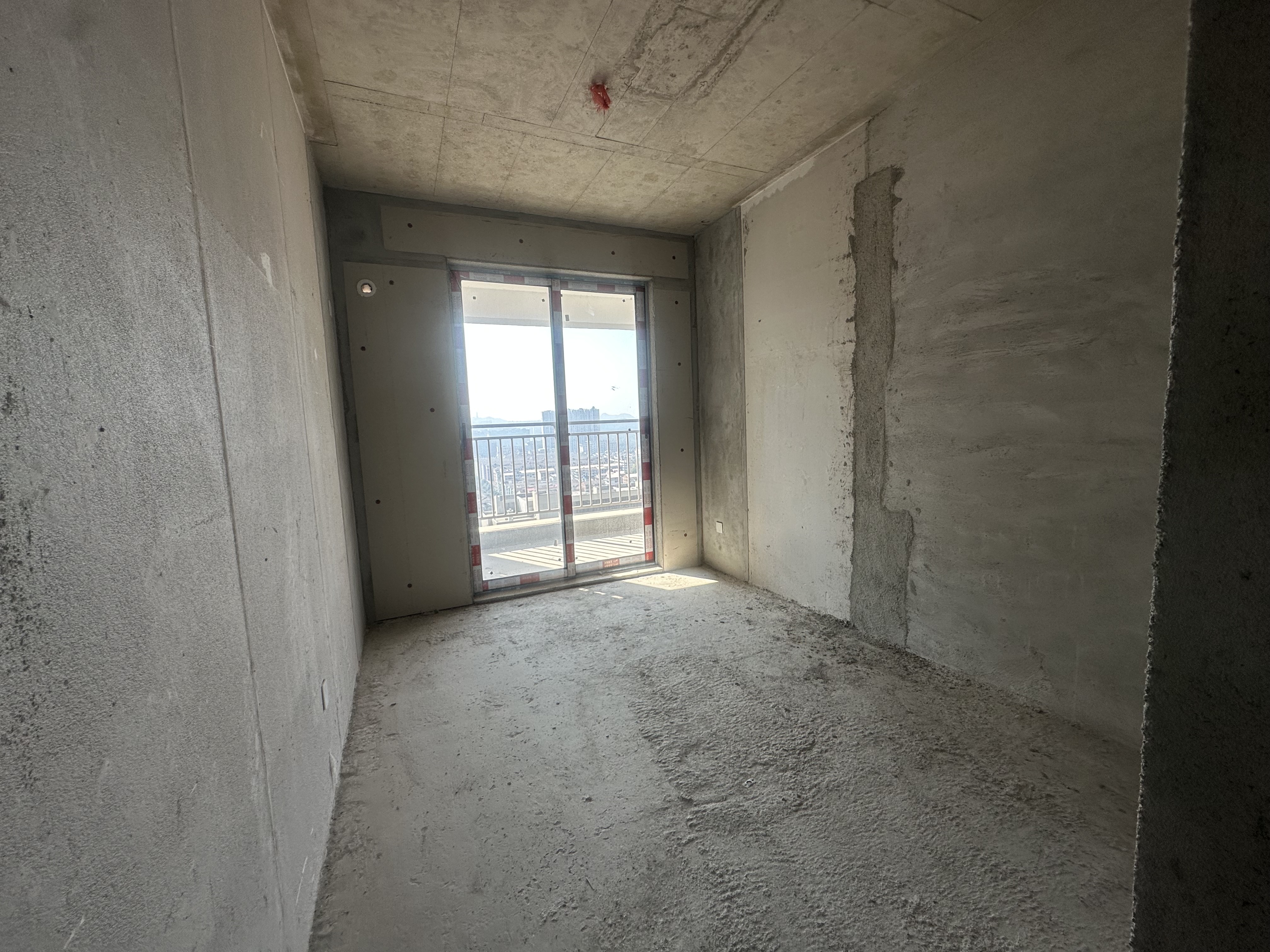 吾悦广场  3室2厅2卫    68.0万客厅