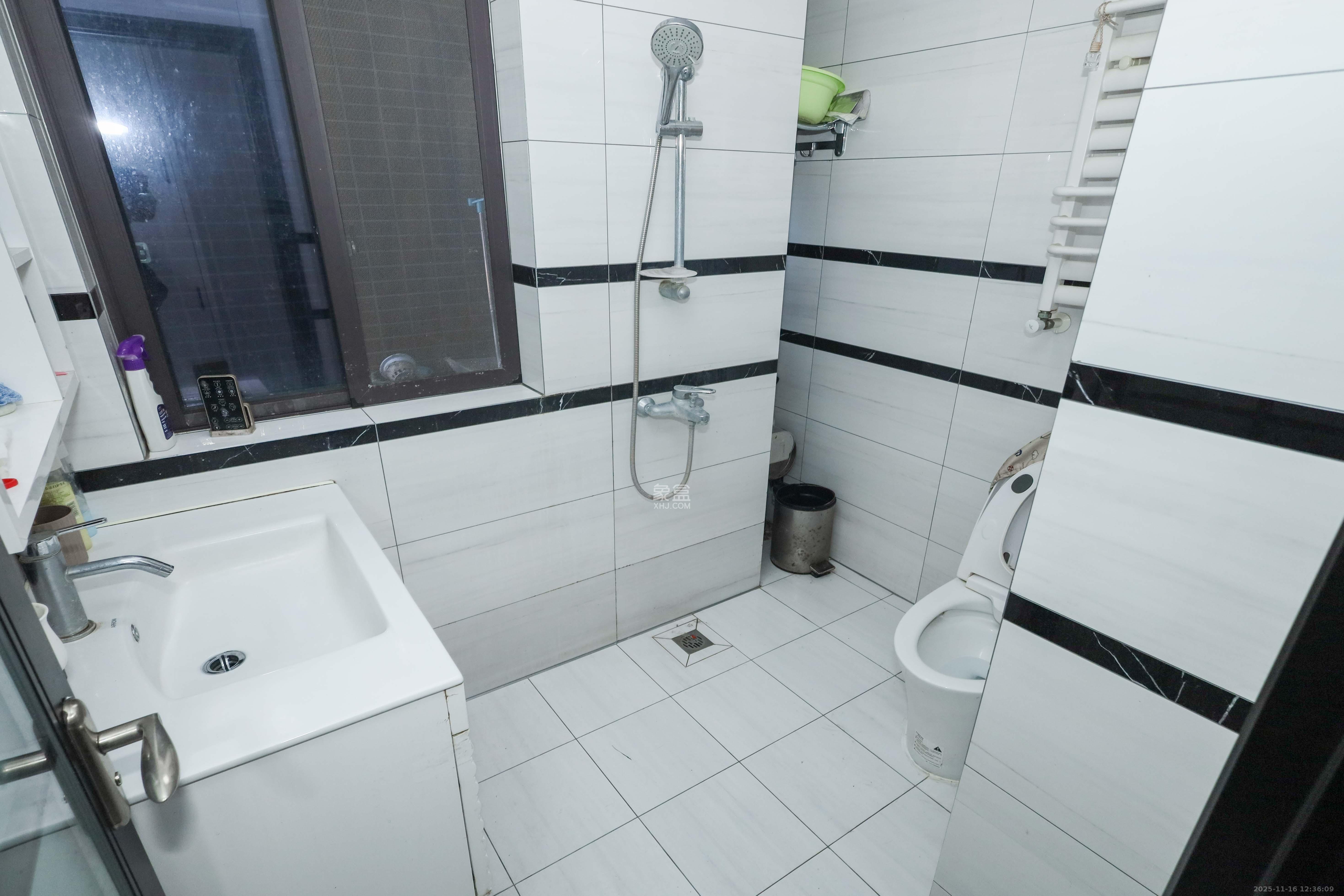 中冶中央公园  1室0厅0卫    90.0万卫生间