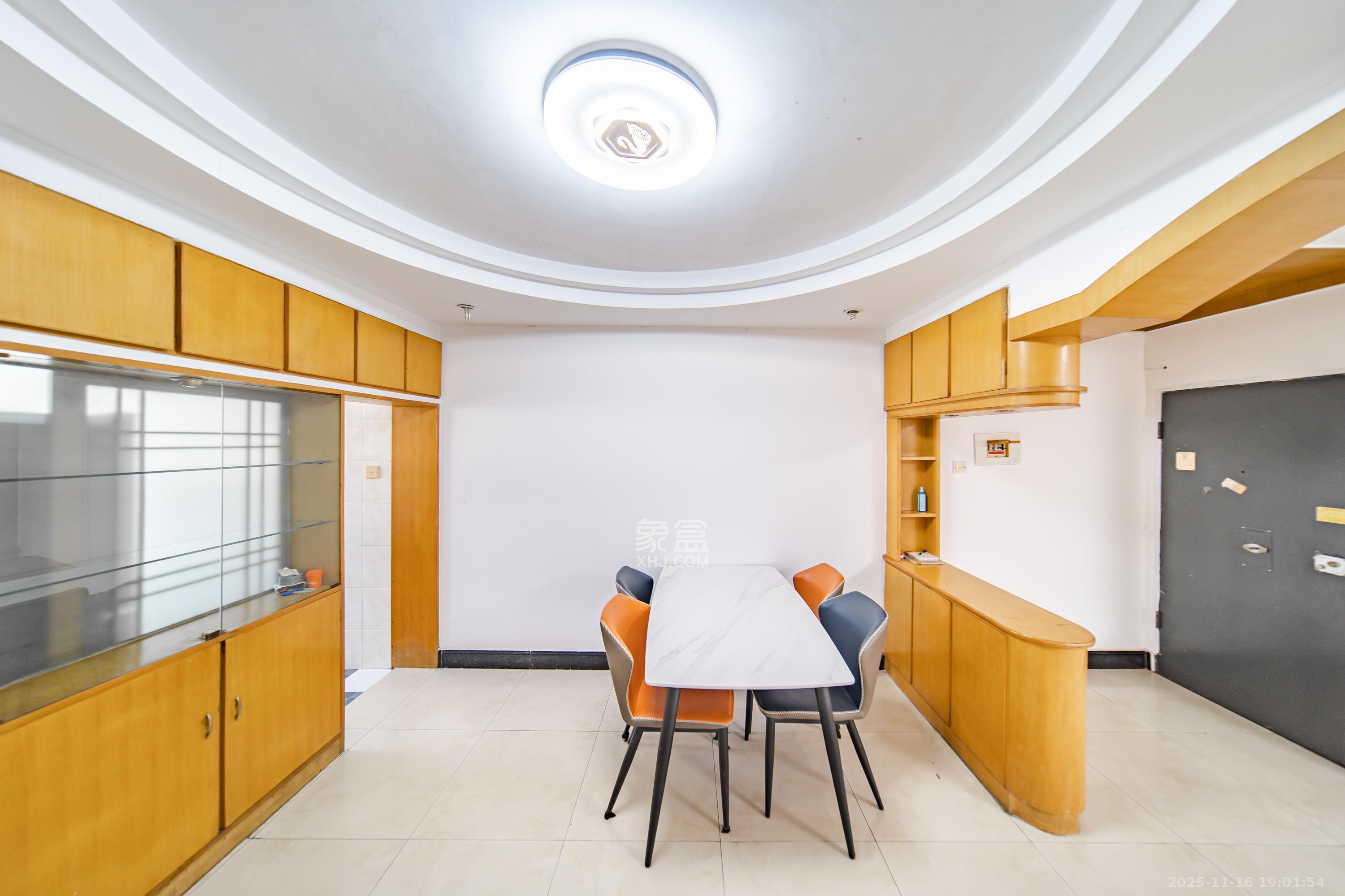 金帆小区  2室2厅1卫    48.8万其他