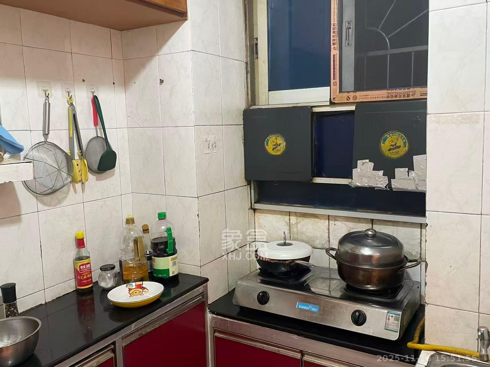 解放四村石子冲  1室0厅0卫    1500.0元/月室内图