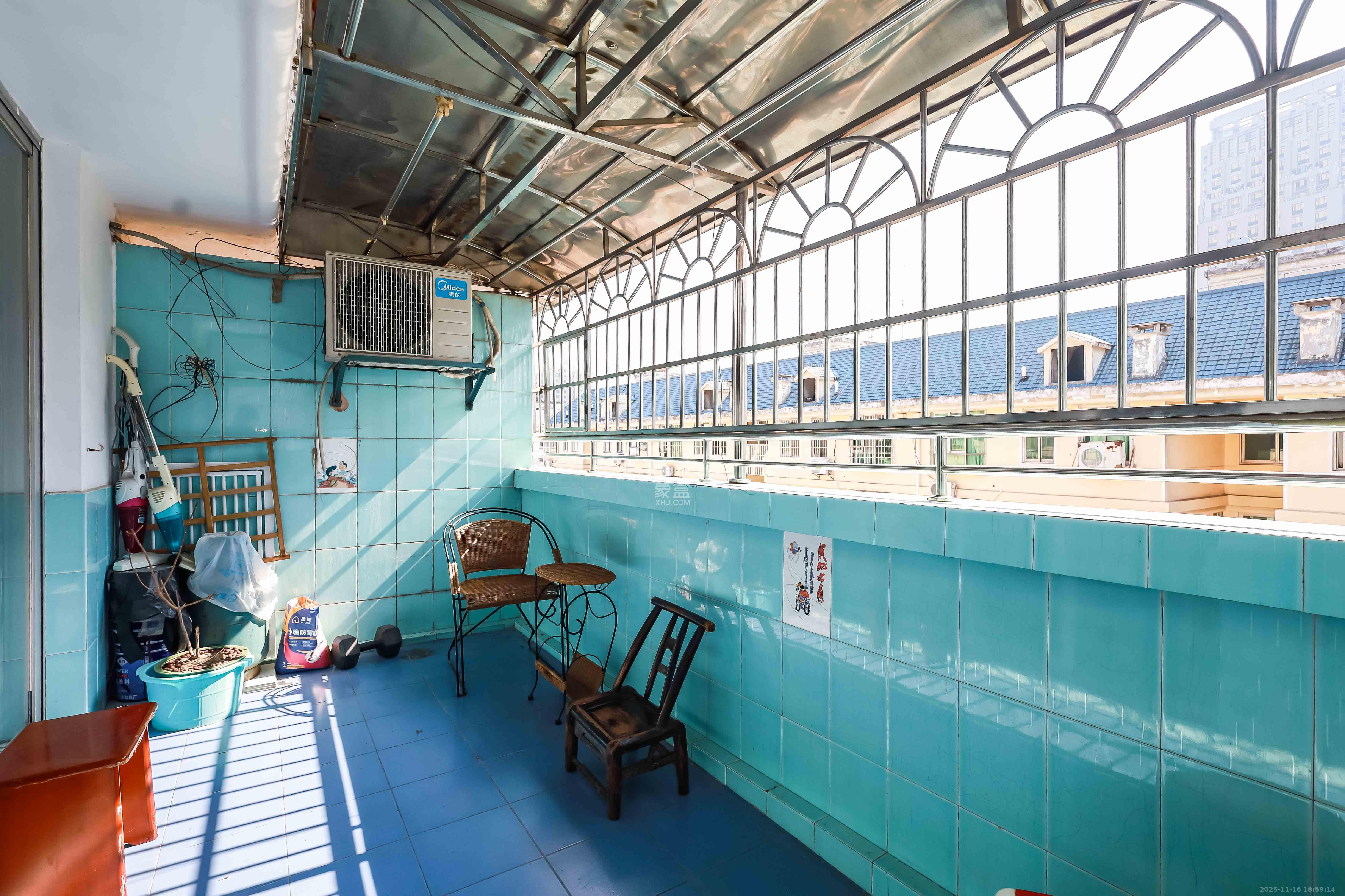 咸嘉新村嘉明苑  5室2厅2卫    105.0万阳台