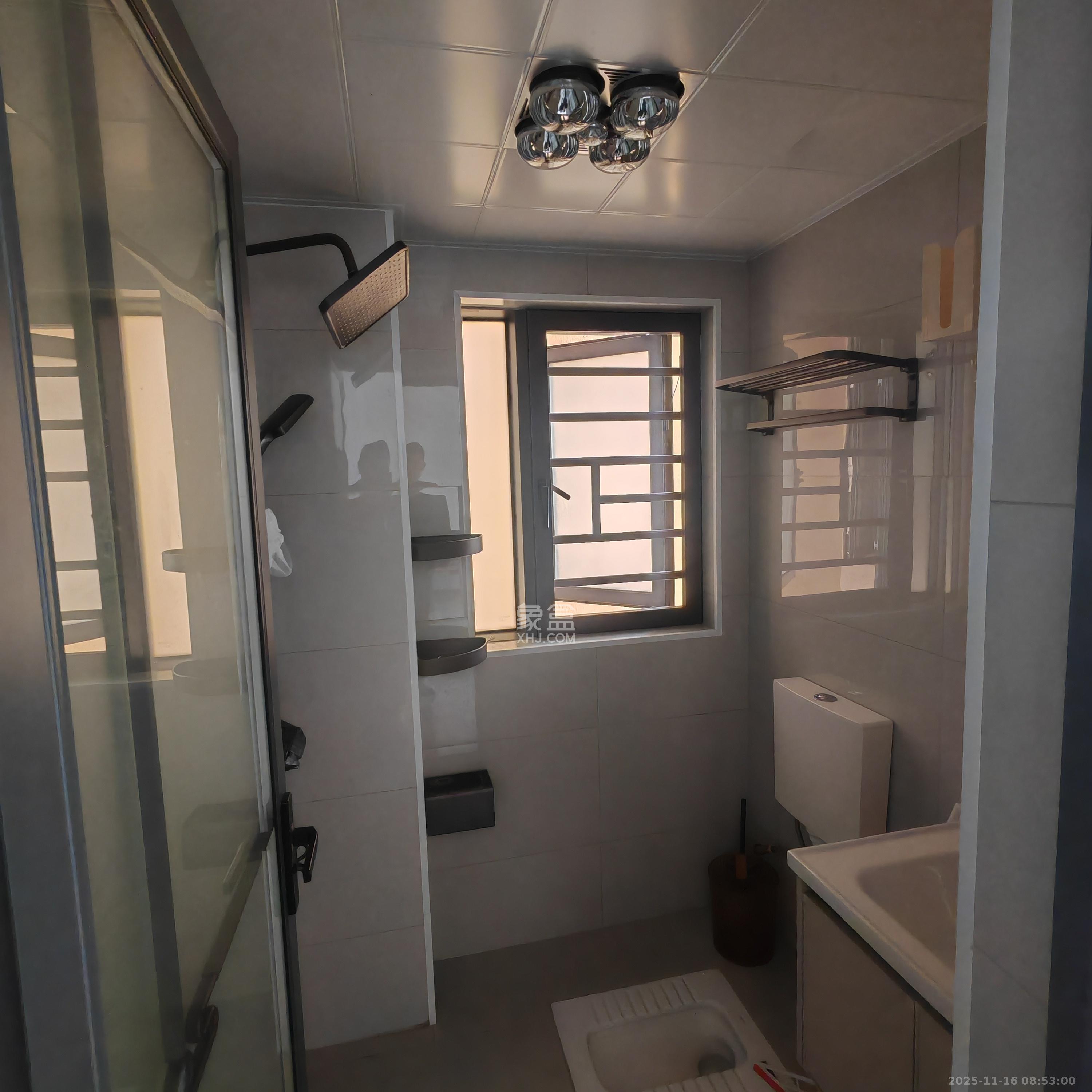 文景家园  2室1厅1卫    2400.0元/月室内图