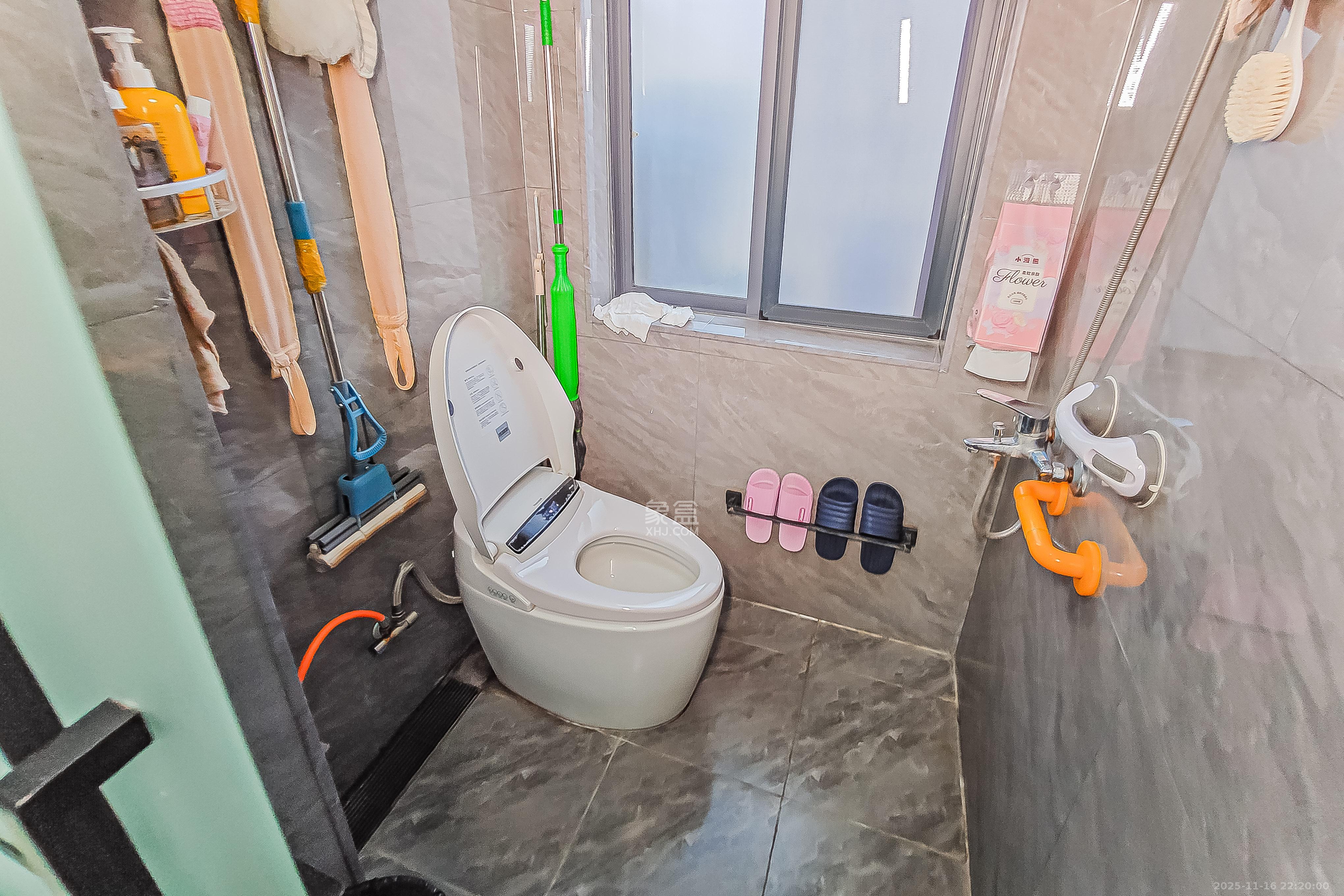 稻田园公寓  1室2厅1卫    98.0万卫生间