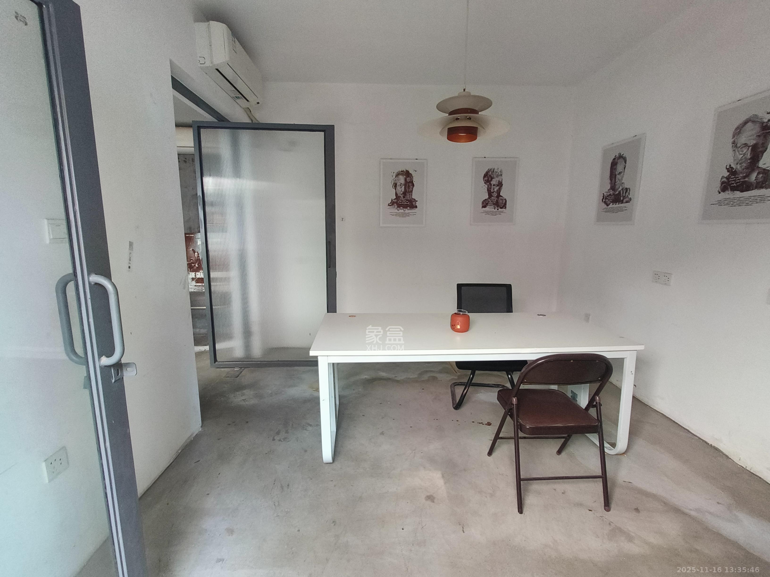 万科城 1室2厅2卫 7000.0元/月 万科城 1室2厅2卫 7000.0元/月室内图