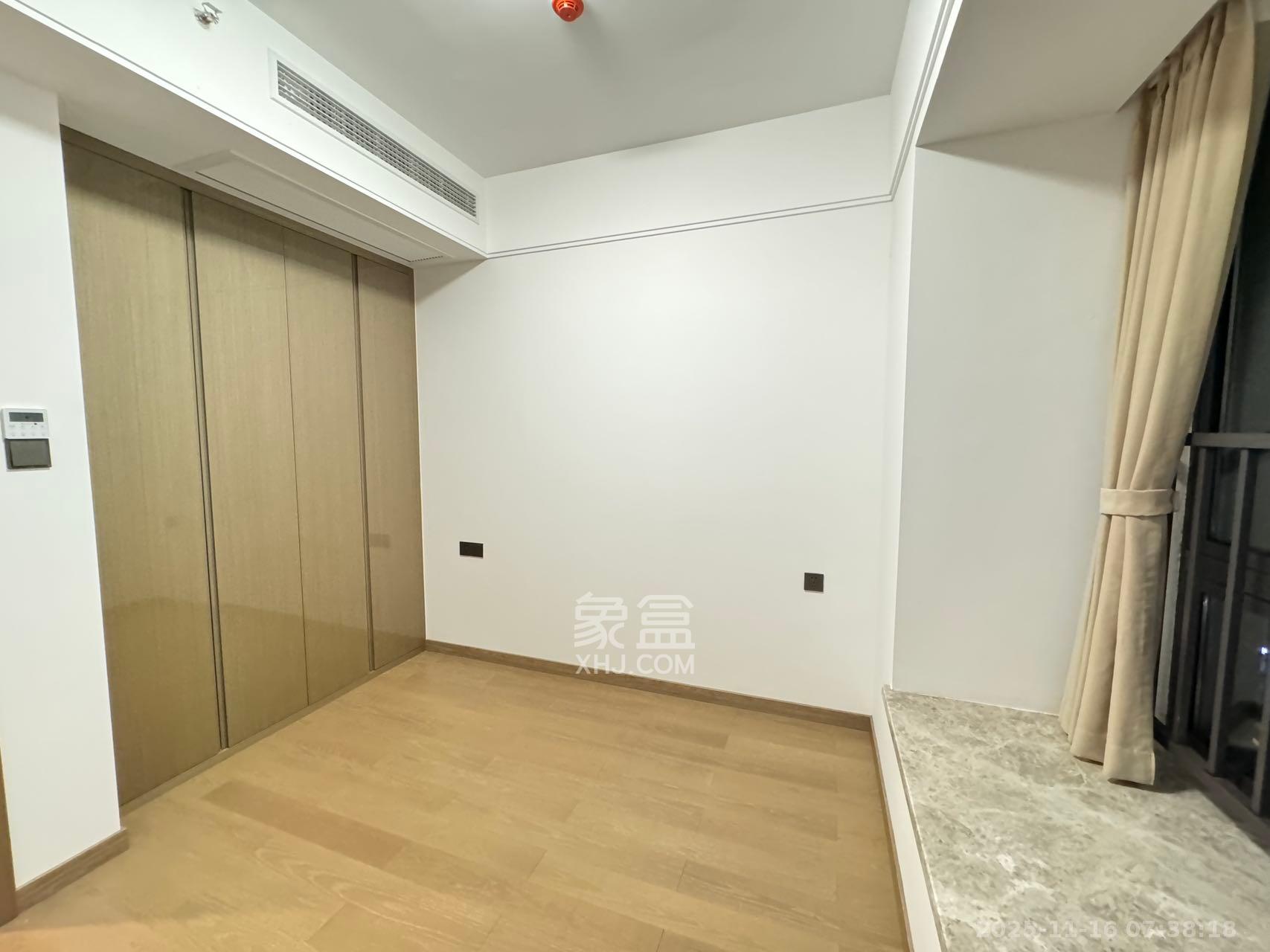 长房星城天地 4室2厅2卫 5500.0元/月 长房星城天地 4室2厅2卫 5500.0元/月室内图