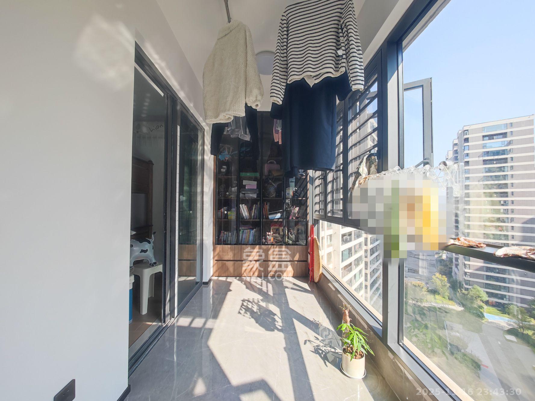 金地都会风華 3室2厅2卫 138.0万 金地都会风華 3室2厅2卫 138.0万阳台