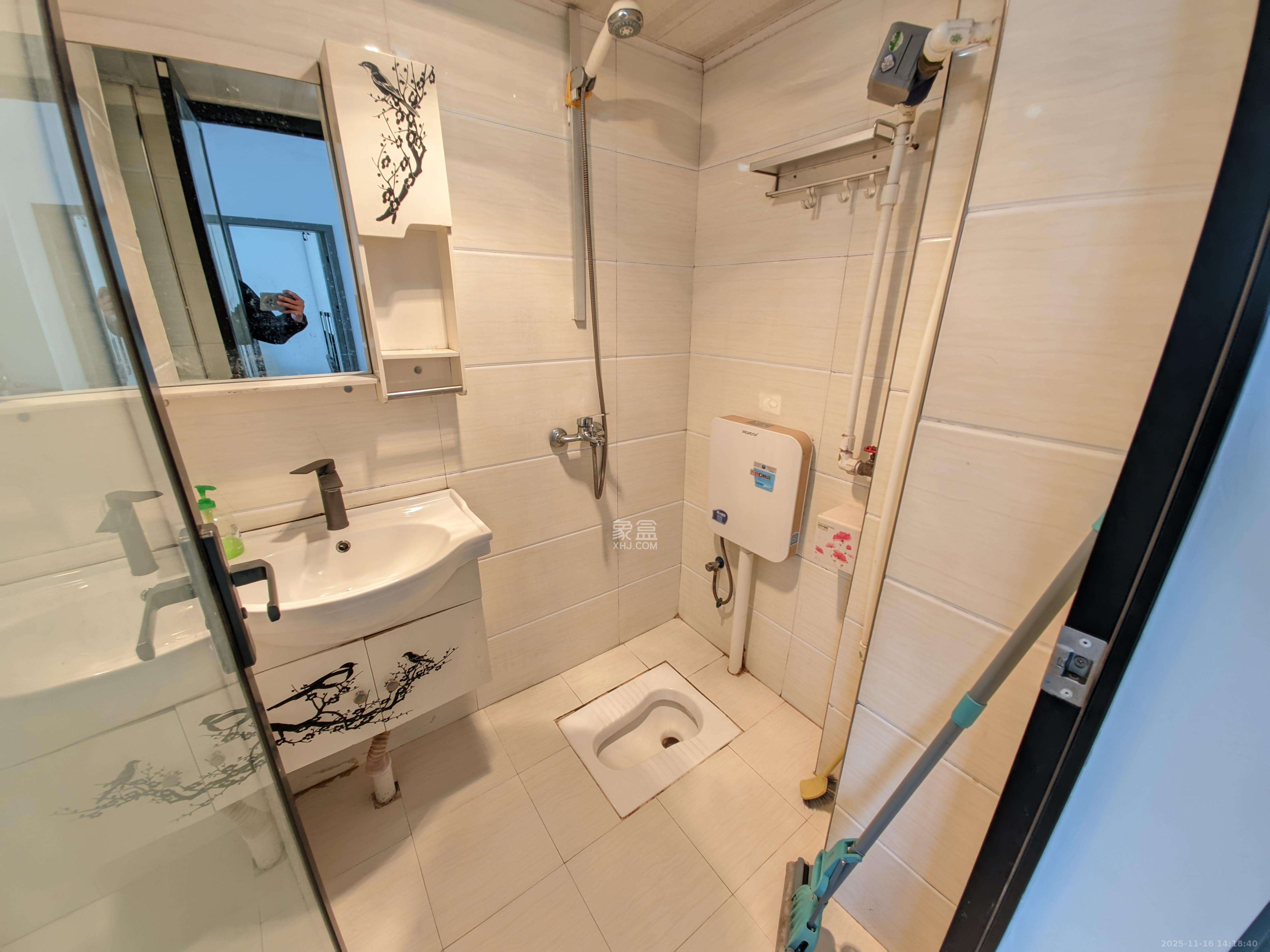 上河国际C区 1室1厅1卫 1800.0元/月 上河国际C区 1室1厅1卫 1800.0元/月室内图