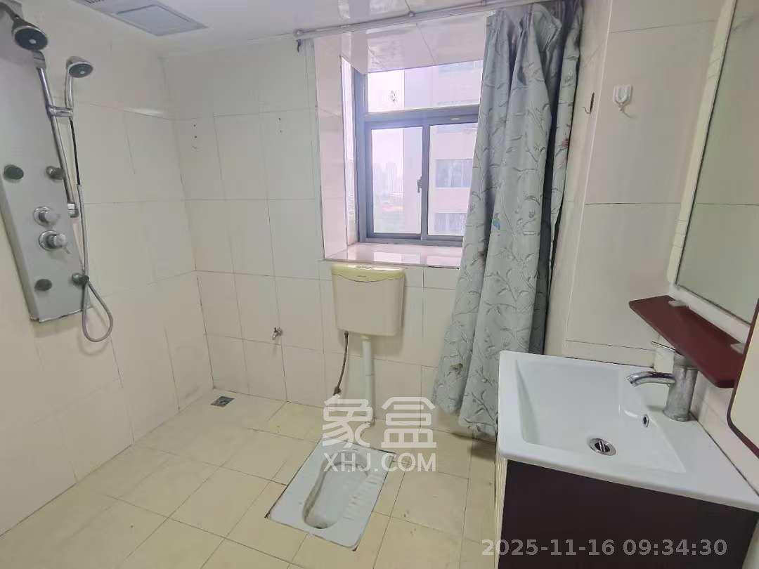 欧园  3室2厅1卫    2700.0元/月室内图