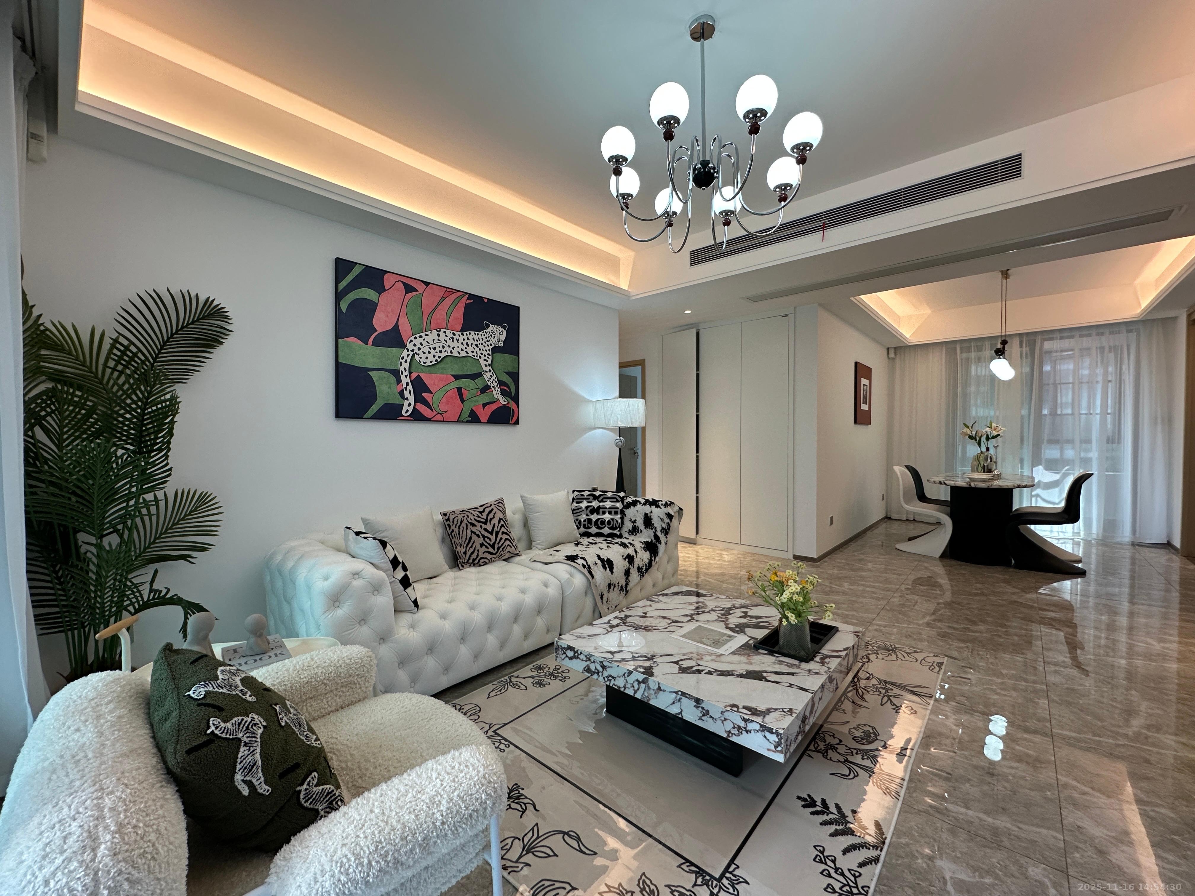 复地滨江金融中心  4室2厅2卫    6900.0元/月室内图