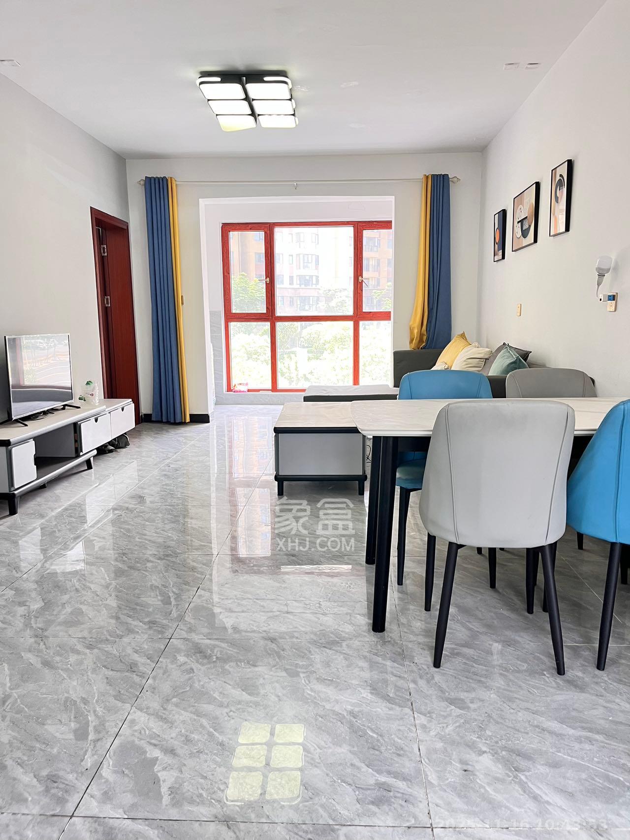 绿地新都会  3室2厅2卫    2200.0元/月