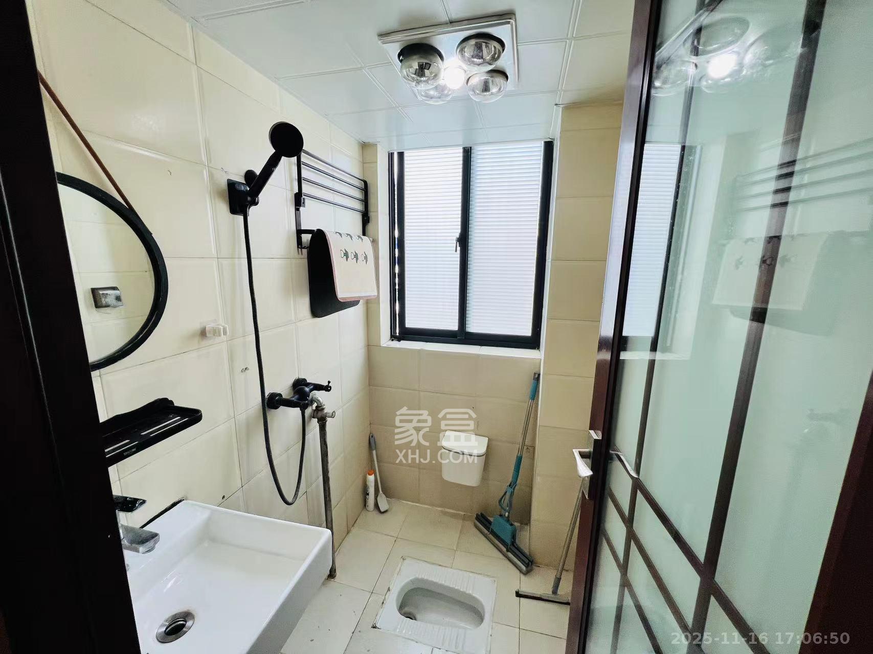 城市森林  1室1厅1卫    1800.0元/月室内图