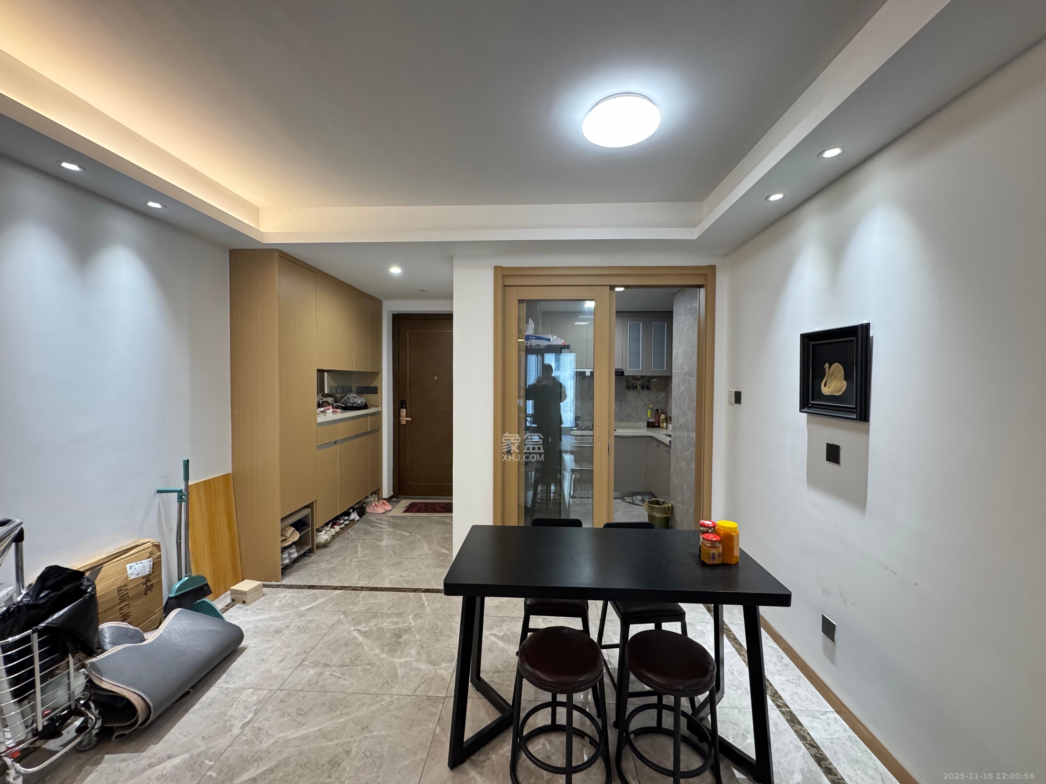 旭辉雨花郡  3室2厅2卫    4300.0元/月室内图