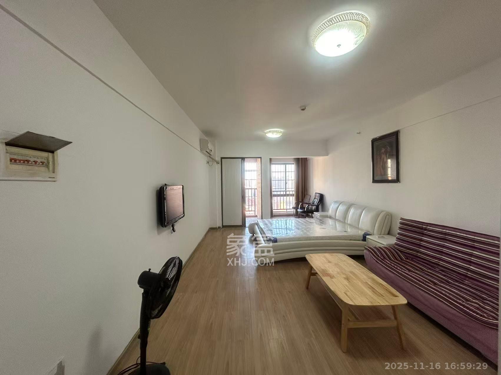 德庆水韵山城  1室1厅1卫    1200.0元/月