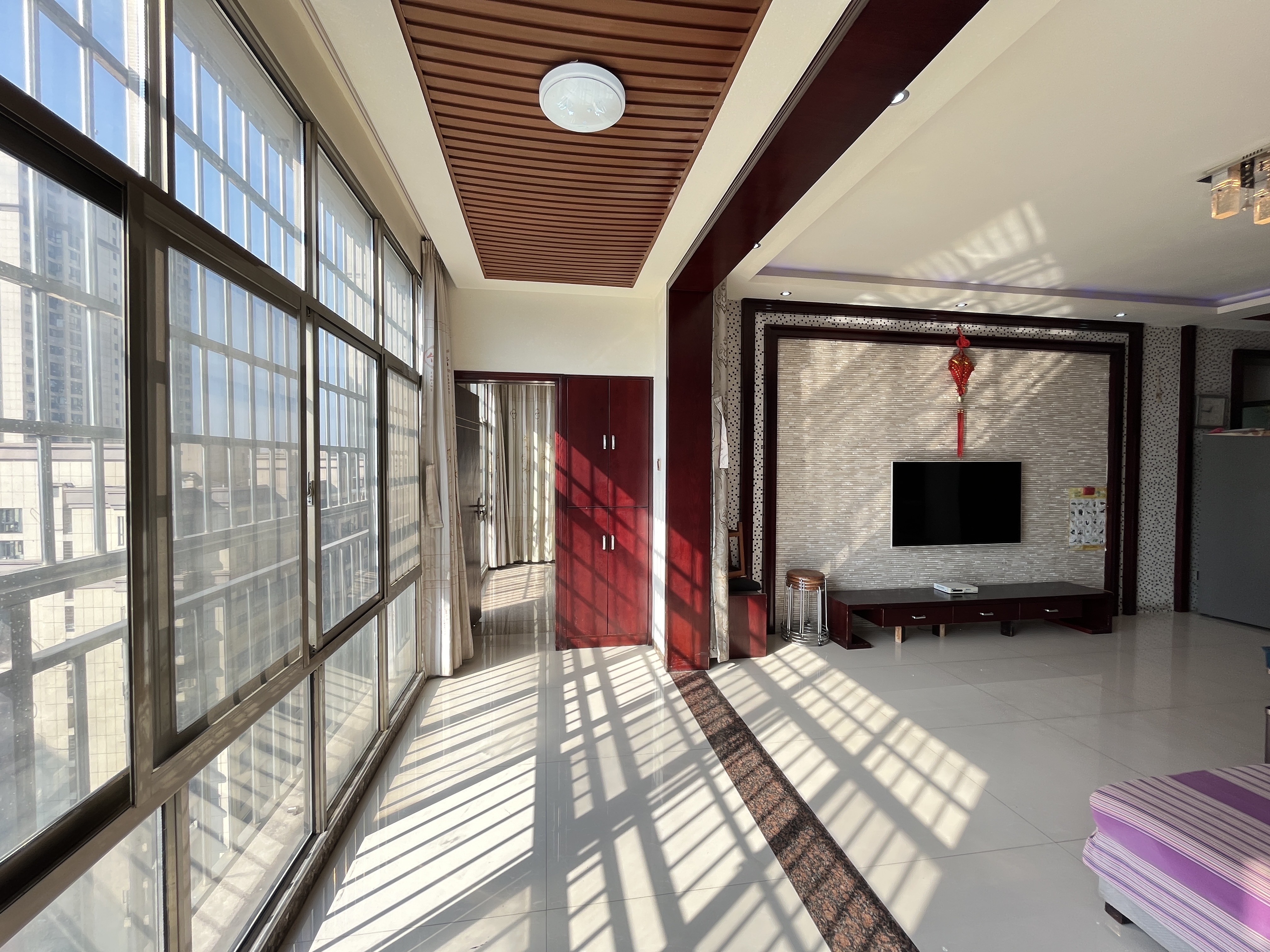 水木华庭  3室2厅2卫    55.8万客厅