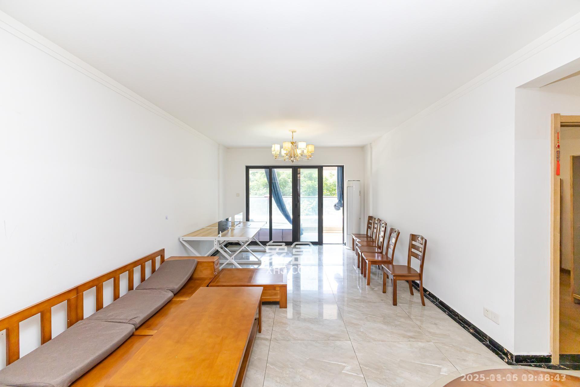 万润滨江天著 4室2厅2卫 2450.0元/月 万润滨江天著 4室2厅2卫 2450.0元/月室内图