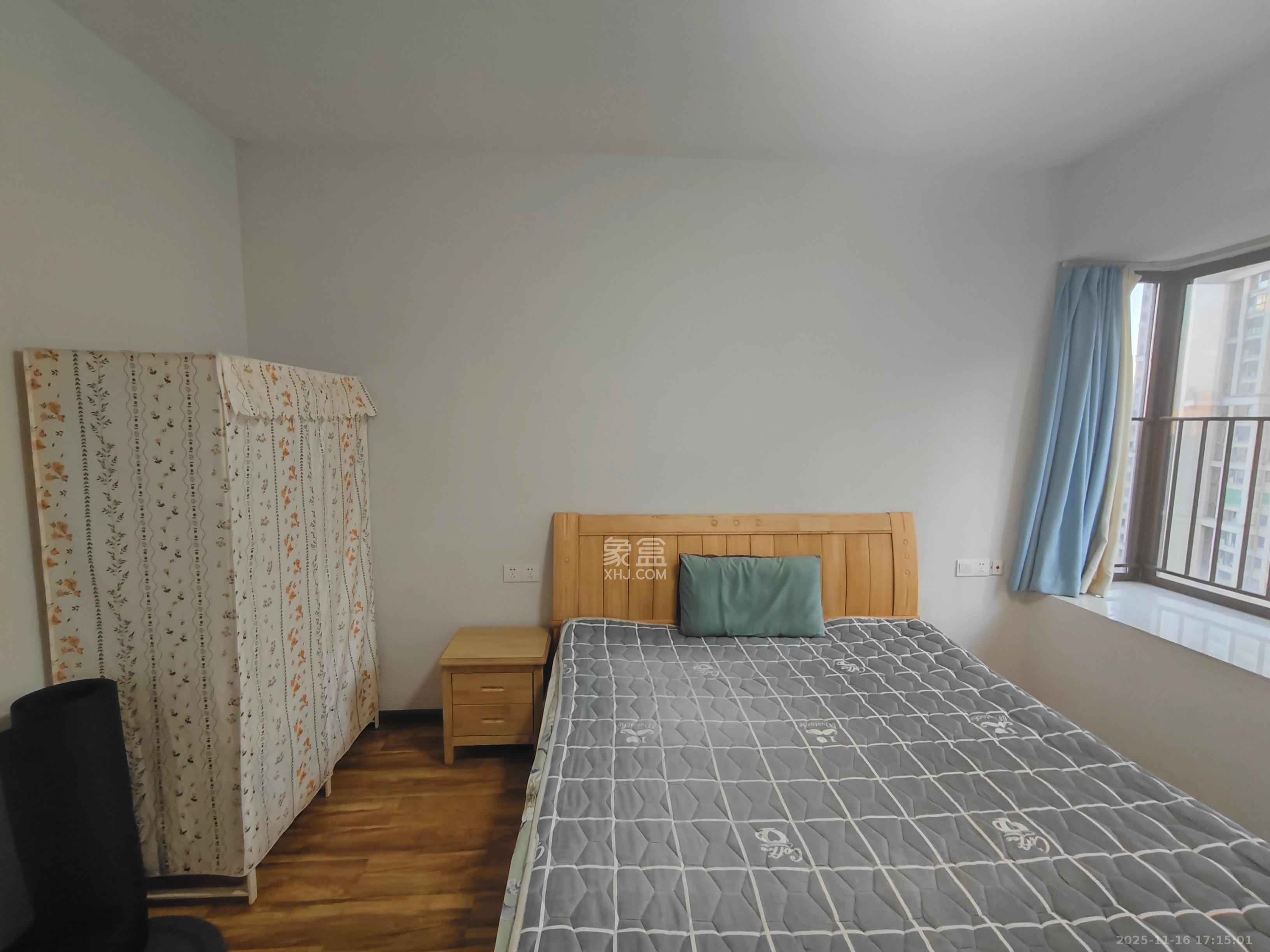 卓越浅水湾  4室2厅2卫    3200.0元/月室内图